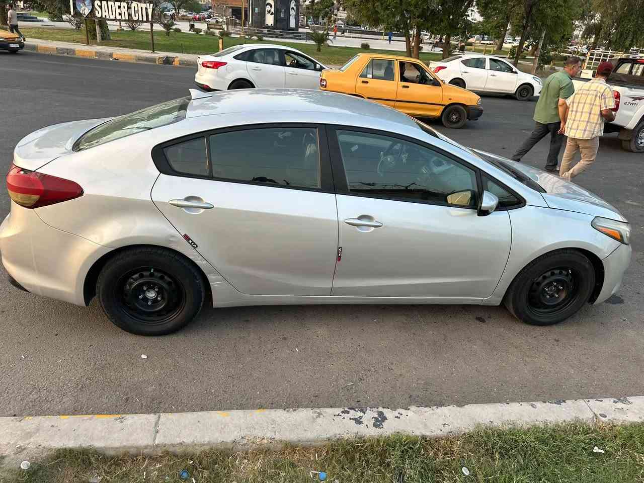 سلام عليكم  فورتي 17 لبيع تفاصيل سياره كله بل منشور وصور الحادث موجوده بل نشر  سياره خير من الله وجاهزه من كل النواحي  ***********  العنوان بغداد جسر دياله  العريفيه السعر 115 وبيه مجال حك الجيه
