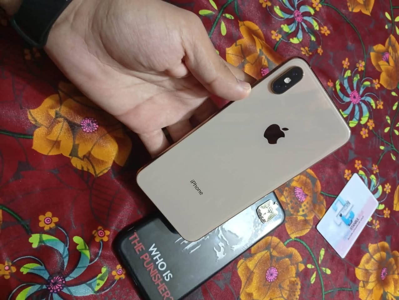 السلام عليكم
آيفون X S Max (اكس إس ماكس)

الجهاز بلادي ممبدل بي ولا قطعة مو مفتوح نهائيًا
(بلادي)

ذاكرة 256
بطارية 76 🔋 (صرف طبيعي )
فيس آيدي شغال 
كامرات زلال 
كلشي شغال
كامل على آخر حباية وبلادي*

السعر 250 وبي مجال بسيط
 (جماعة الـ 200 لحد يجي ما ابيع)

العنوان الرمادي حي البكر قرب النادي الملكي 
للأستفسار اتصل واتساب فقط ***********
"غير متواجد عل فيس "
