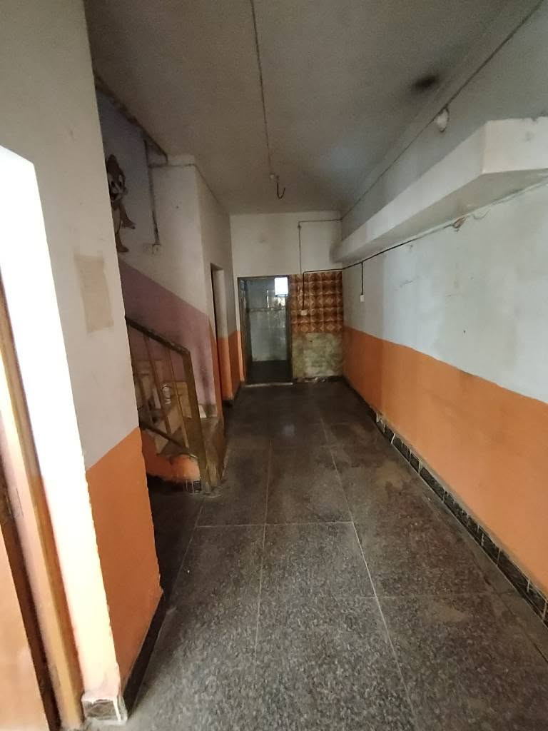 بيت 🏠 طابو صرف للبيع
المساحة 154
الموقع حي الصدر الاول خلف مدرسة 🏫 بطلة كربلاء الابتدائية للبنات
يتكون من 3 طوابق
واجهة 8 م نزال 20 
للعلم البيت فارغ الي يحب يطلع ع الصور او يحضر شخصيا للاطلاع 
للاستفسار اكثر الاتصال على الارقام
***********
*********** ديوانية, القادسية
