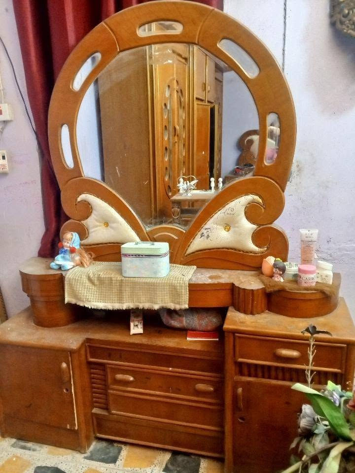 السلام عليكم غرفة للبيع طابقين
السعر خاص.           ***********
