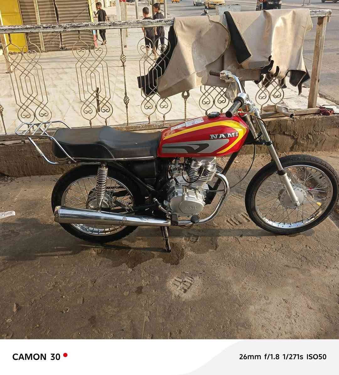 سلام عليكم شباب دراجه البيع نامه مامفتوحه دوم دراجه فول كلك ب٦٠٠ وخمسين وبيه مجال بخدمت الشراي ***********
