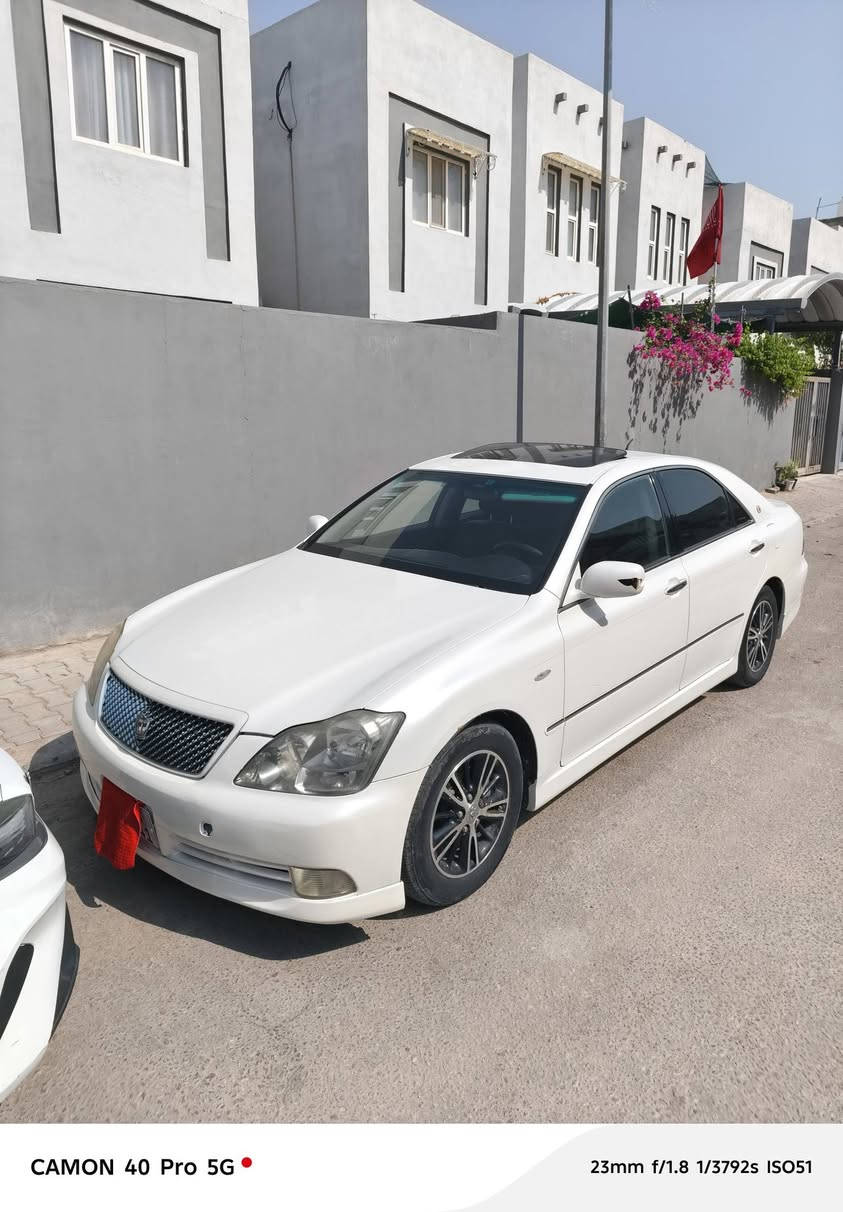 شاهينة موديل ٢٠٠٥
قرار ١٠٢ باسمي السيارة جديدة ترايها لأربيل رقم نجف دولي مميز
فول مواصفات فتحة سقف جلد ثلاث دكم مكفولة من كل شيء
محرك وكير وحدادية 
السيارة شاصي ٨٢ خمسينية كامرة دوارة حساسات تحوير النجف فوك وجوة السيارة مكفولة من الحادث والگص بيها ملاحظة بسيطة صبغ الجزء السفلي للجاملغ الخلفي الايمن والأيسر والباقي كلة مكفول 

مكاني نجف سعرها ١٤٥ وبيها مجال للشراي 
***********
