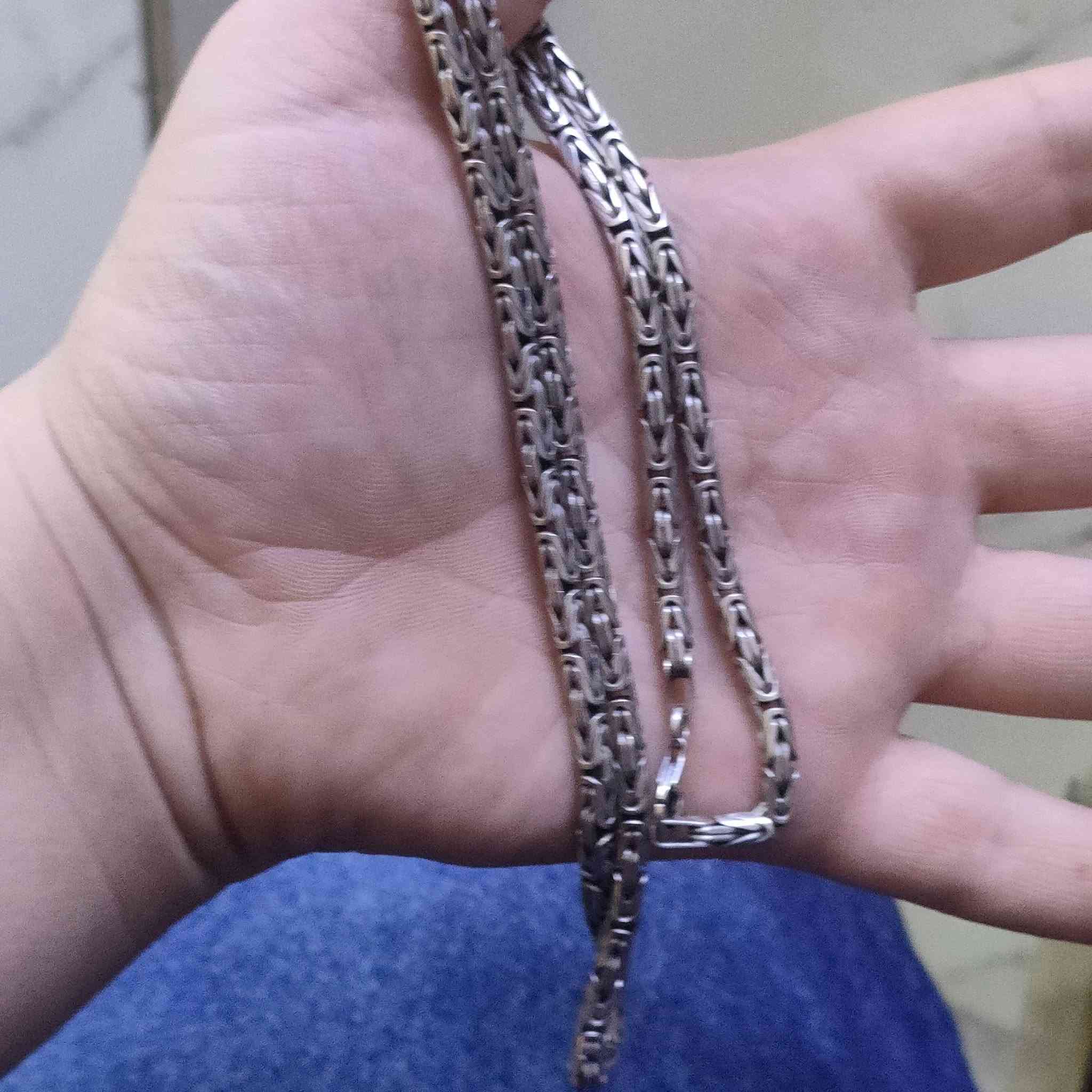 الغرام علا 4000وبي مجال قليل فضه ما مستخدم بس بتصوير مبينه هيج رقمي***********
كربلاء شارع الجمهوريه خلف مجمع الكوثر محل ابو خلف
