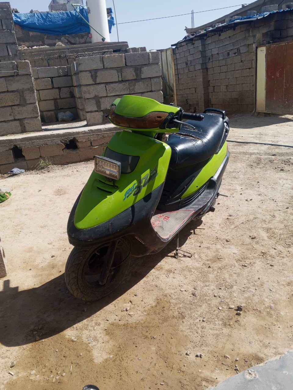 السلام عليكم دراجه فراشه فضائي نظيفه للبيع دراجه ما بيها نقص فقط باتري سعرها 350 قفل رجاء المشراي لا يتصل مكان ديالى حمرين اتصال ***********
