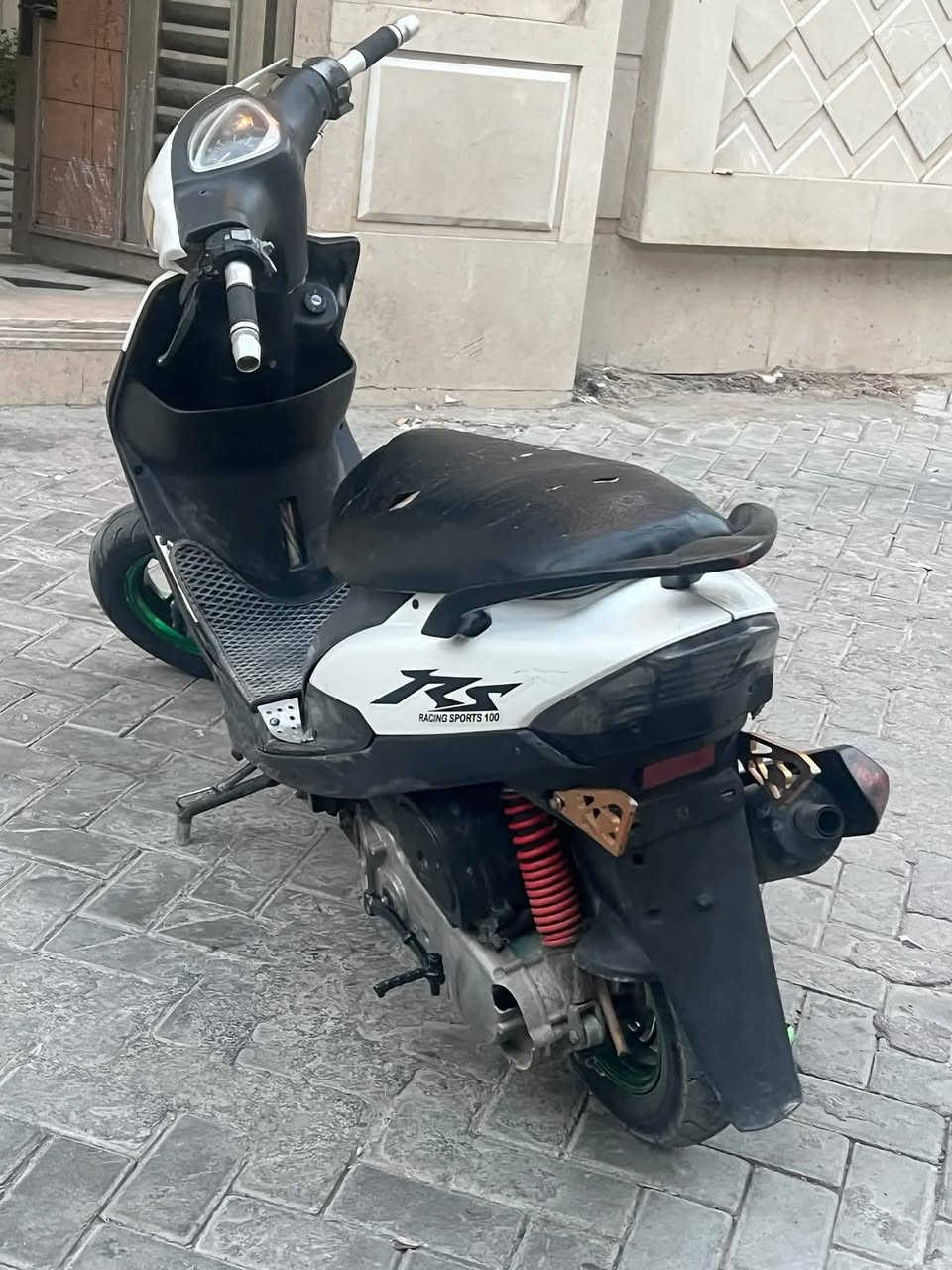للبيع دراجه ماكس  عدله كهربائياته شغاله دراجه سلف و هندر دراجه شلعه ومعدل خير من الله بوشه 59السعر 550وبيها مجال للطيبين العنون بغداد مدينه الصدر ***********
