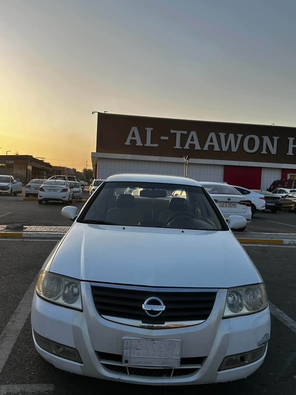السلام عليكم
نيسان سني موديل 2008
السيارة بدون صبغ 
بارد فقط في الجنطة والباب
كير مكينة وتبريد وصدر مكفول
السعر :٨٩
***********
بغداد البياع
