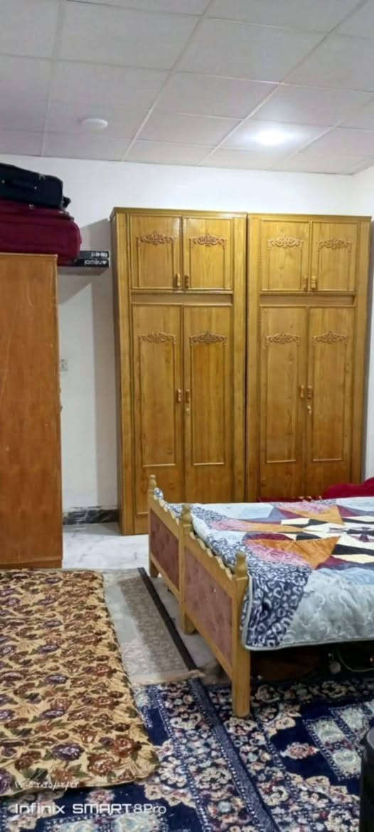 للبيع بيت مساحة ٥٠ متر النجف شارع الصب مقابيل ملحق قرية الغدير يم جسر ياحسين يم السوق مباشر البيت مرقم شارع مرقم شارع ١٧ البيت جديد وفارغ حاليا البيت بي غرفة وصالة ومطبخ وصحيات فقط صب كونكريت والأرضية بورسلين وجاهز من كلشي
السعر /19مليون بي مجال
الاستفسار ***********
