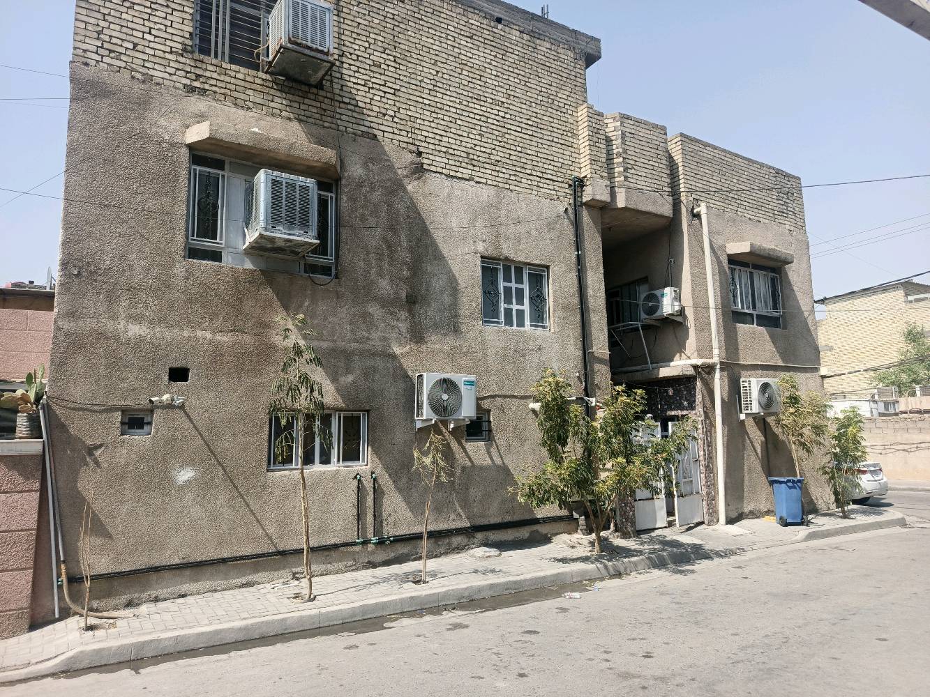 بيت للبيع في منطقة الشعب شارع الأسواق المركزية مكاتبه زراعي المساحة ٩٠ متر السعر ١٥٠ بيه مجال بسيط المنطقة متكاملة من كافة الخدمات