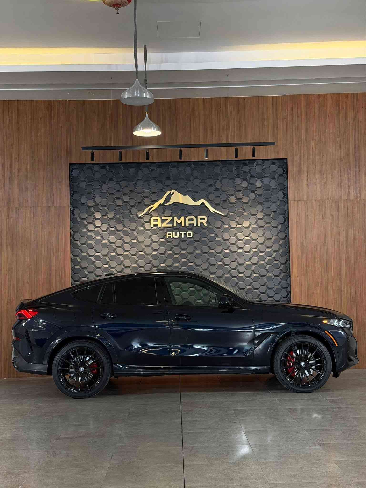 BMW x6 M Pro Package (2025) 🇩🇪
فول الفول مواصفات

لون مميز دارك بلو و داخل قهوائي🔥

ناضور و داخل قهوائي و فول الفول
 مواصفات اعلى فئة ، بانوراما ، لايتات ليد وادپتڤ و ليزر ، صندوق كهرباء وفتح واغلاق بحاسة القدم ، دخول ذكي جميع الابواب مع فتح واغلاق ذاتي عند الابتعاد والاقتراب ، تبريد امامي وخلفي منفصل  ، مقاعد جلد وتدفئة وتبريد ، كشنات مساج، كشنات وستيرن كهرباء وميموري الجهتين ، داتاشو ، اربع كاميرات ٣٦٠ ، رادارات امامية وخلفية وجانبية بالمري  ، مانع اصطدام ومانع خروج عن المسار ، سماعات هارمان كاردون اكثر من رائع  ، عدة وضعيات قيادة حسب الطرق ، دفع رباعي فور ويل ، ومواصفات اخرى كثيرة جدا جدا معروفة وغير معروفة

السيارة مكفول كفالة عامة من كلشي 🔥

للاستفسار : ***********
العنوان : السليمانية المعارض الجديدة شركة ازمر اوتو معرض رقم ٣٤

