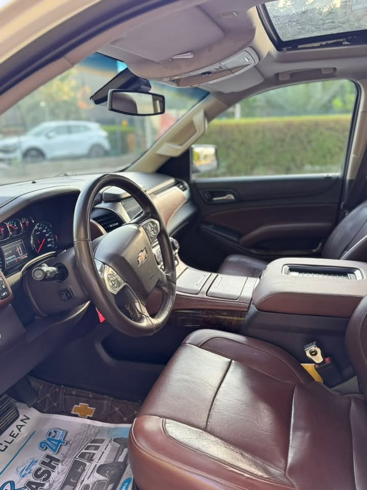 السلام عليكم 
🚨 للبيع تاهو 2015 LTZ — فول مواصفات 🚨

📞 للاستفسار: ***********

🔹 تاهو 2015 LTZ فول مواصفات
🔹 خليجي — شركة المنصور
🔹 داخلية قرميدي
🔹 رقم شمالي — شرط تحويل أو وكالة
🔹 السيارة مغلفة PPF
🔹 مكفولة من الصبغ ، فقط 3 مكانت تعديل بارد
🔹 المكينة والكير والحدادية مكفولات 

🔥 المواصفات:
• دفع رباعي 4WD / فور ويل
• ثلاجة
• شاشة كبيرة
• شاشة بالقمارة
• كامرة خلفية
• تشغيل عن بُعد
• كراسي كهربائية
• كراسي تدفئة وتبريد
• جنطة كهربائية
• رادار أمامي
• نظام مانع التصادم
• رادار جانبي ومراقبة النقطة العمياء
• حساسات أمامية وخلفية
• تحكم بالمقود
• تحكم بالمقود متعدد الوظائف
• مثبت سرعة
• تكييف أوتوماتيك
• تحكم مستقل بالتكييف
• نظام دخول وتشغيل بدون مفتاح
• فتحة سقف
• نظام صوتي فاخر
• USB / AUX / Bluetooth
• تحكم كهربائي بالمرايات
• إضاءة أوتوماتيكية
• حساسات مطر/إضاءة
• جنوط LTZ

السيارة نظيفة ومغلفة PPF 
المكينة والكير والحدادية مكفولات
السيارة جديدة وحلوه احلى من الصور ترايها مال زيرو
📍 الموقع: بغداد
السعر 285 وبيها مجال
