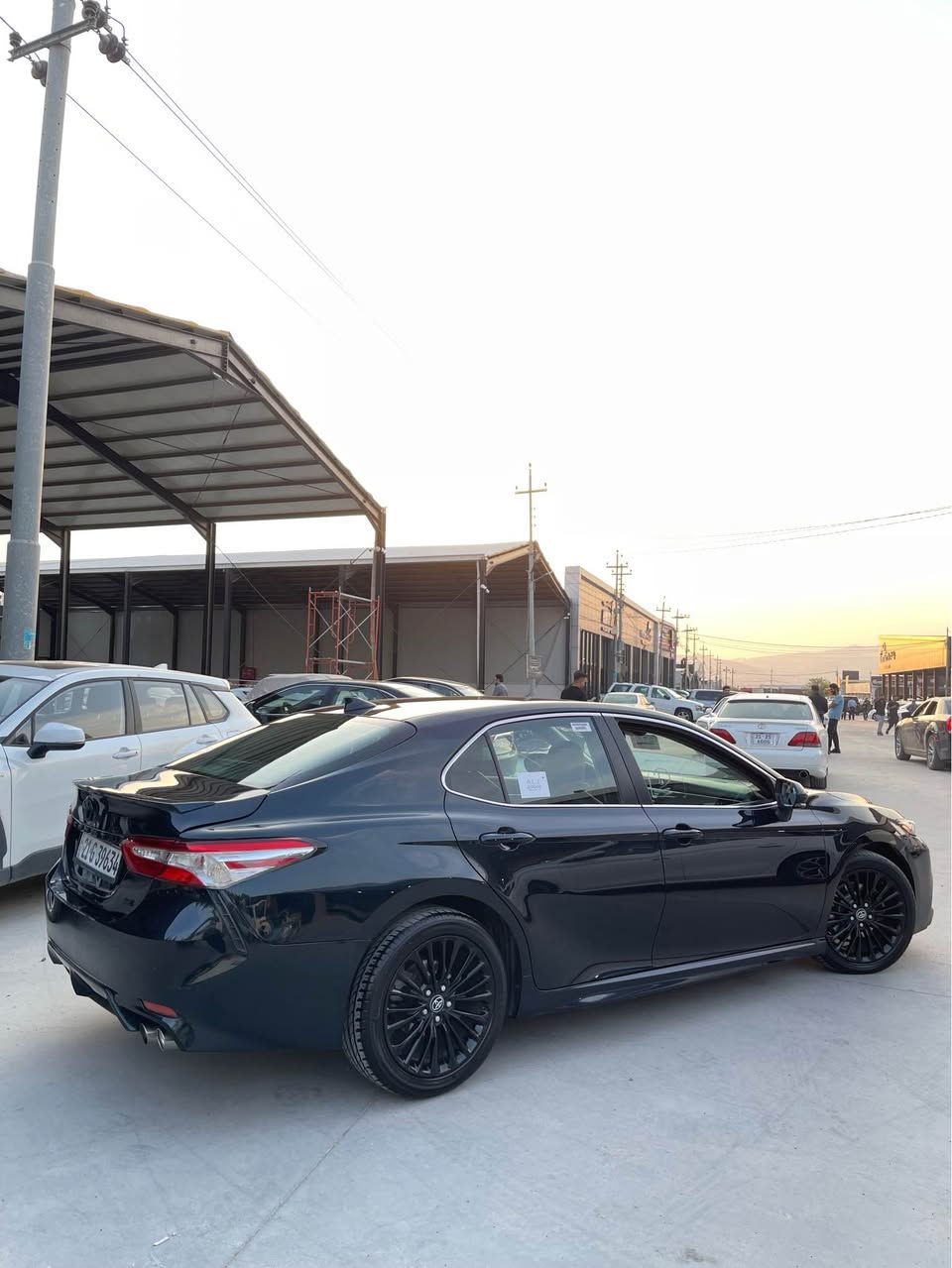 یۆتا کامری ٢٠٢٠ (Toyota Camry 2020 SE)
 مۆدێل: ٢٠٢٠
 مواسەفات: SE
 بۆیاخ: یەک پارچە و نیو بۆیاخە (بەپێی پشکنینی سۆنەر)
 ئێرباگ: بە شەرت هیچ ئێرباگێکی نەتەقیوە (سەلیم)
 گێر و مەکینە: بە شەرت
 سەنەوی: تازەیە
 ڕۆشتن: ١٢٥ هەزار
 باری گشتی: زۆر خاوێنە و ڕەسمی سۆنەری دانراوە 
 سعر: ١٥٥ وەرەقە (١٥,٥٠٠$)
 ژمارەی پەیوەندی: *********** (ڤایبەر و وەتسئەپی لەسەرە)

4T 1M11AK6LU393760 رەقەمی شانسی 

الإعلان باللغة العربية:
تويوتا كامري ٢٠٢٠ (Toyota Camry 2020 SE)
 الموديل: ٢٠٢٠
 المواصفات: SE
 الصبغ: قطعة ونصف صبغ (حسب تقرير السونار المرفق)
 الإيرباك: بشرط سليمة بالكامل (لم يتفجر أي إيرباگ)
 القير والمحرك: بشرط وشرط الفحص
 السنوية: جديدة
 المسافة المقطوعة: ١٢٥ ألف
 الحالة العامة: سيارة نظيفة جداً
 السعر: ١٥٥ ورقة (١٥,٥٠٠ دولار)
 رقم التواصل: *********** (متوفر فايبر وواتساب) السليمانية, العراق
