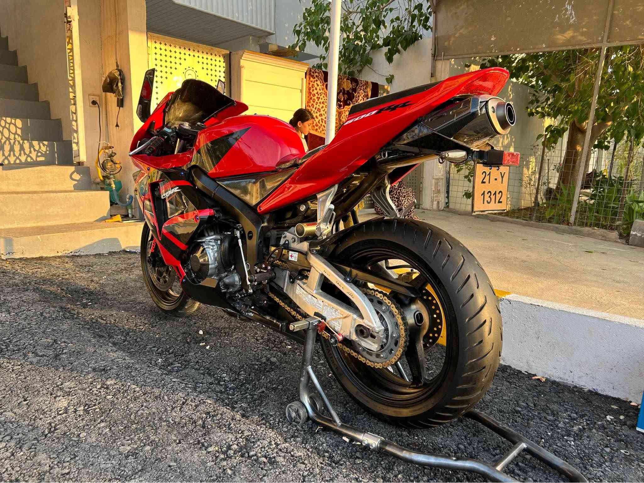 سلام عليكم 🫡 
Honda 600RR
مةكينه- كةپس يةك برخوي دةسكاري نةكراوه
رؤنوفلتةري بيلادي لةسةرةو نوئيه 
ماتؤرةكة ٩٠٪؜ پاكةو مةسروفي ٢٥٠ تيا نيه 
كارابايو هةموو كياني بة شةرته 
وةسفي ناوئت مالي پاك دياره
27 قفل - بةس مشتةري تيل بكات تكايه كؤمئندو مةسج مةكةن . رئزم بؤ مالي هةموو لايك .
كةلار
*********** كالار, السليمانية
