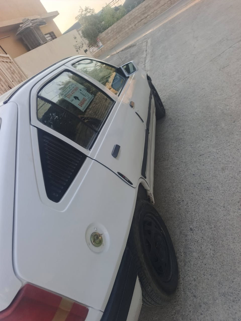 للبيع اوبل كاديت لون ابيض المرغوب حجم 16 موديل 91 رقم نينوى انكليزي سنويه عضم 2031 هزه جديده كير ومحرك شرط ( طخمها جديد + وايرمنيه كلها شغاله + باتري جديد + تايرات جدد ) شرعيها داخل الموصل شرط التحويل فقط من الشرعي السعر 24 ورقه  . 
***********  - كورك 
*********** - اسيا  . بيه واتساب
