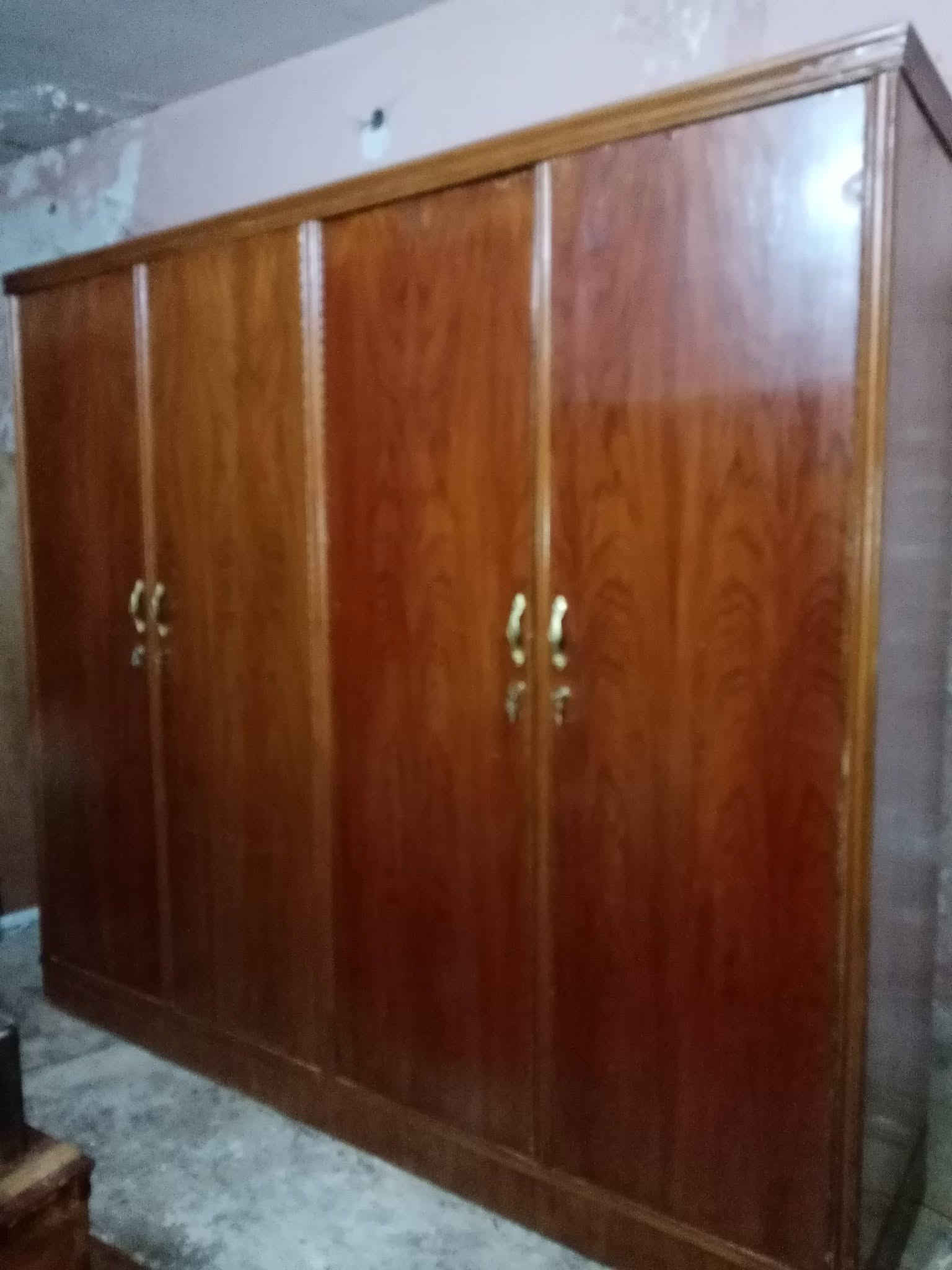 السلام عليكم. اخوان الي موصيني على كناتير توفرت كناتير حطاطه  داخل خارج صاج..
كنتور 6ابوا شغل ثكيل ظهر جرجوبه  داخل خارج صاج قاصه داخليه مخفيه مقطع جرارات وخانات.

كنتور 4بوب كل باب وحده داخل خارج صاج.مقطع رفوف وتعاليك

كنتور 3ابواب داخل خارج صاج مر ايه خارجيه

.كنتور 3 ابواب داخل خارج صاج جرارات داخليه.وتعاليك

كنتور بابين ملحق ارتفاع 216..

سرير نفر مع كومدي عدد 1.

معلمين.. ***********. 🌹
