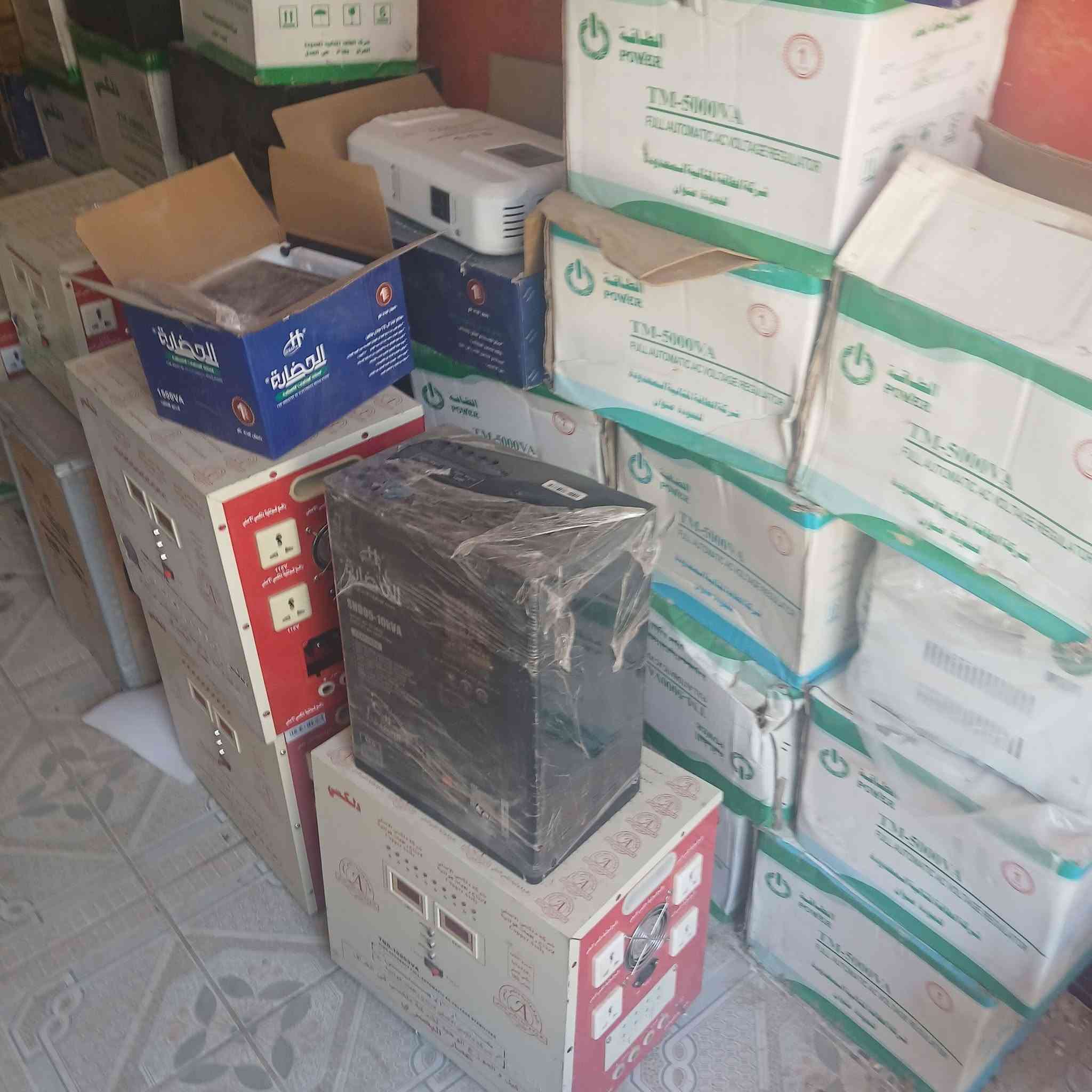 رافعات فولتية مختلف الاحجام بيها جديد وبيها مستخدم وبيها عاطل ابيع شلع تصفية محل المكان ديالى بعقوبة.***********
