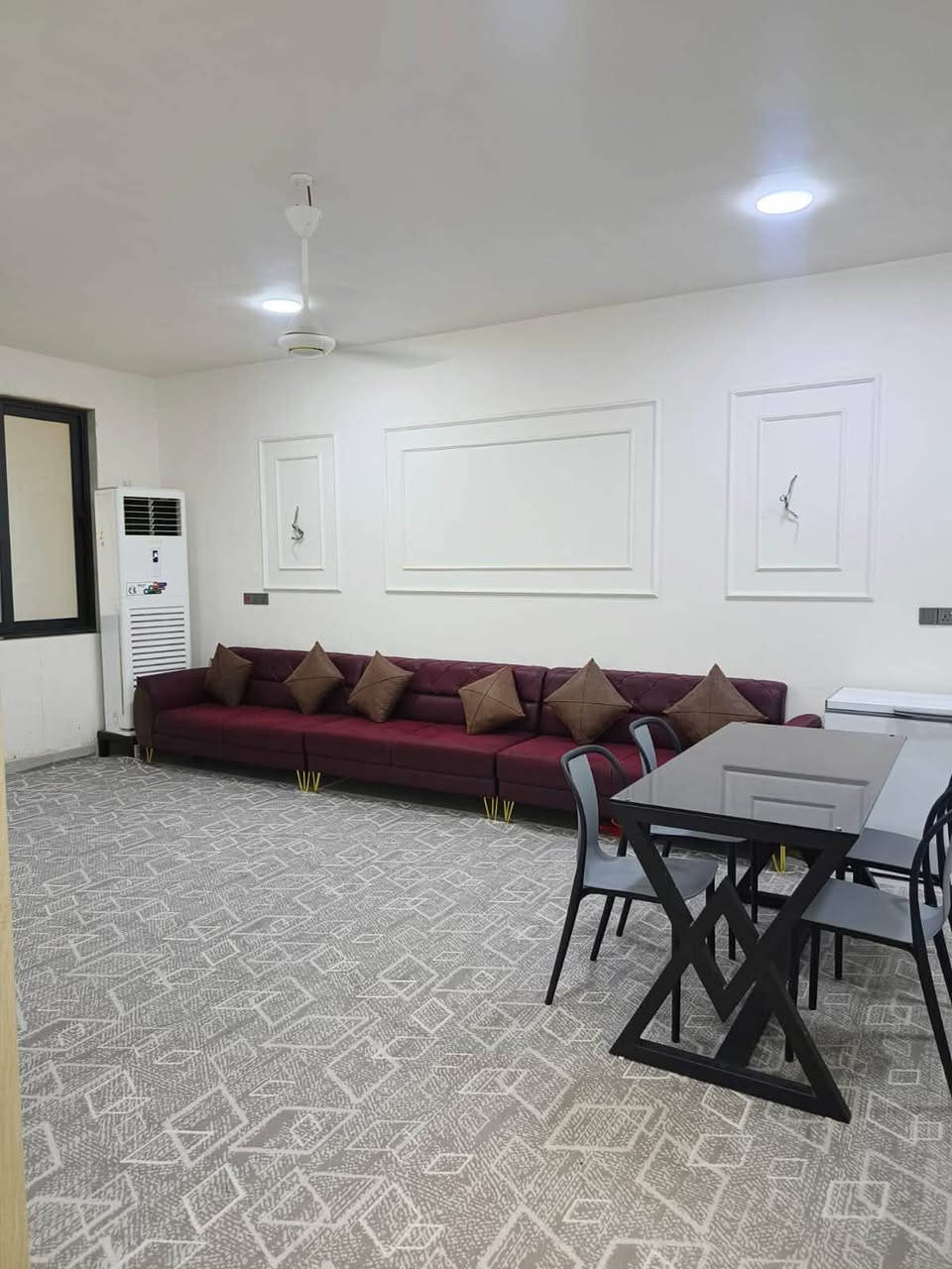 🏠✨ شقق للإيجار – سكن طالبات جامعيات فقط ✨🏠
📍 كربلاء – موقع مميز وقريب من الجامعات والمواصلات

نوفر شقق سكنية مريحة وآمنة ومجهزة بكل ما تحتاجه الطالبة 🌸

✨ متوفر كافة الخدمات:
🌐 إنترنت
🔥 غاز
💧 ماء
⚡ كهرباء
🔋 مولدة
❄️ سبالت وتبريد
🛏️ شقق مجهزة ومريحة
🍳 مطبخ ومستلزمات الطبخ
🚿 حمامات وخدمات كاملة
🧹 مكان نظيف ومرتب
🔐 سكن هادئ وآمن ومناسب للطالبات

🎓 السكن مخصص للطالبات الجامعيات

📞 للاستفسار والحجز:
***********

📩 الأماكن محدودة، للحجز والاستفسار يرجى التواصل على الرقم.
