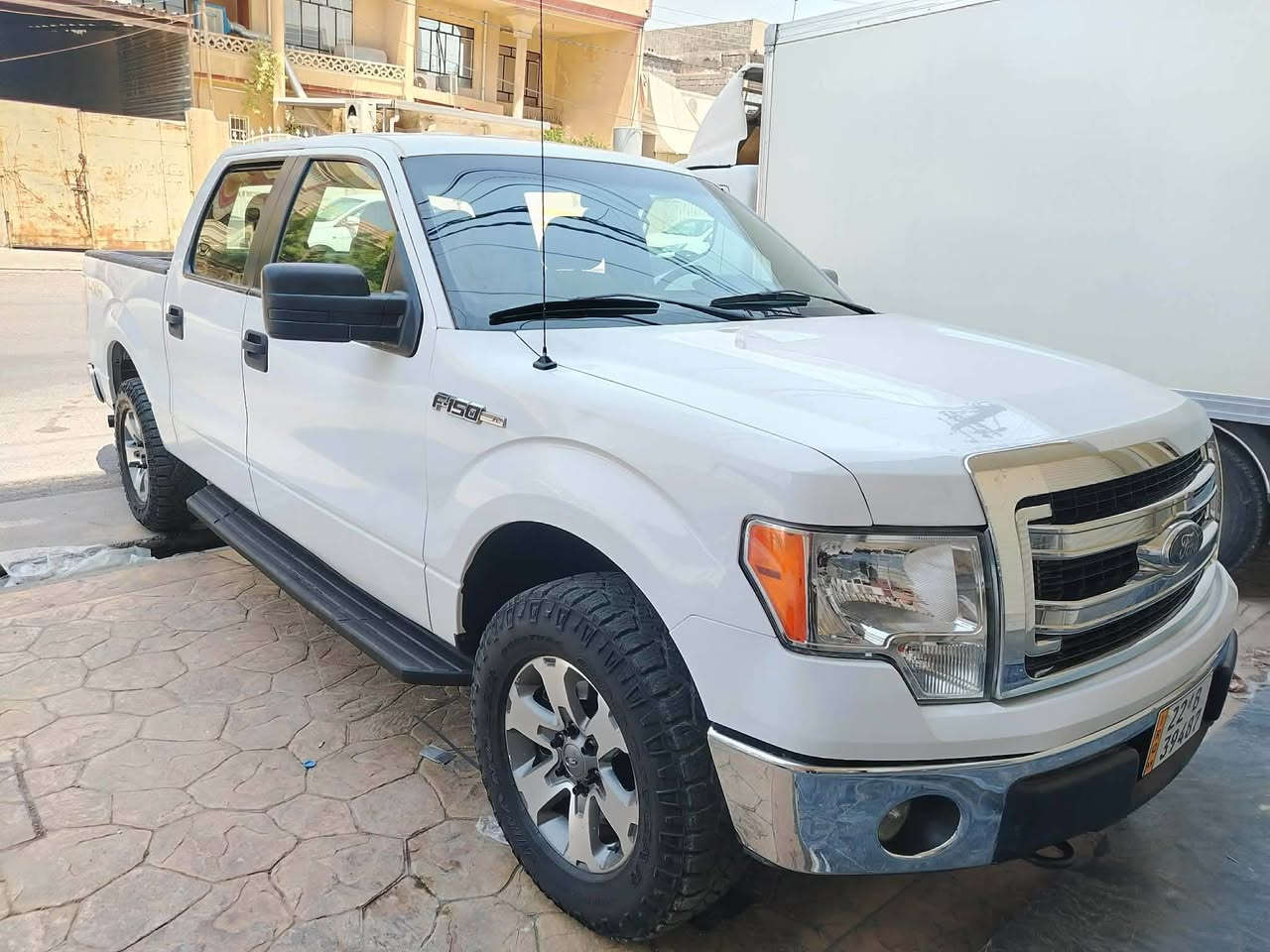 فۆرت F150  خەليجی سفری شەریکەی نیڤا زۆر خاوێنە و جوانە شازە تەنها 150هەزار ڕۆیشتیوە بەشەرت مەکینەی نەکراوەتەوە بورغی دەستکاری نەکراوە. 
بێ سبوغ و بێ سارد و شوخت. 
السلام عليكم. مليك  حمل فورت f150 شركه نيفا 2013 موصفات داخل أصفر تحكم ستيرن
بدي قصير و باب كبير  4X4 محرك ٨ سلندر المرغوب كير اوتوماتيك وعادي  بدون مصرف ربع دينار سياره كلين بدون صبغ و باردو شخط دعميات بيلادي السياره حيل نضيف وحلوه سنويه جديد حتى 2031 بسمي هزه و فحص جديد
السعر 151
مكان أربيل واتساب ***********
*********** أربيل, العراق

