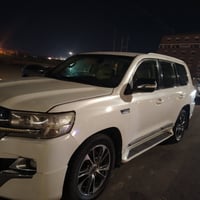 لاندكروز • ٢٠١١ محدثه ٢٠٢١ • ٨ سلندر
