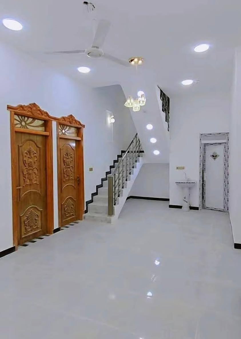 سعد الله🧿 
 اوقاتكم 🌹 
بكل خير
🏠 بيت للبيع البصره
 ابو الخصيب 
بمساحه 150 متر 
عرض 🛣️ 
الشارع 13 متر 
 شارع كو، ت، ثواني
 قريب على صيدليه ➕ كويت ثواني
🏠  البيت يتكون غرفتين
 وصاله واستقبال ومطبخ حمامات داخليه وخارجيه 
 نوع العقار 
طاب وزراعي سند 25 
سعر البيت 88 مليون  
وبي مجال قابل للتفاوض رقم الهاتف ***********
