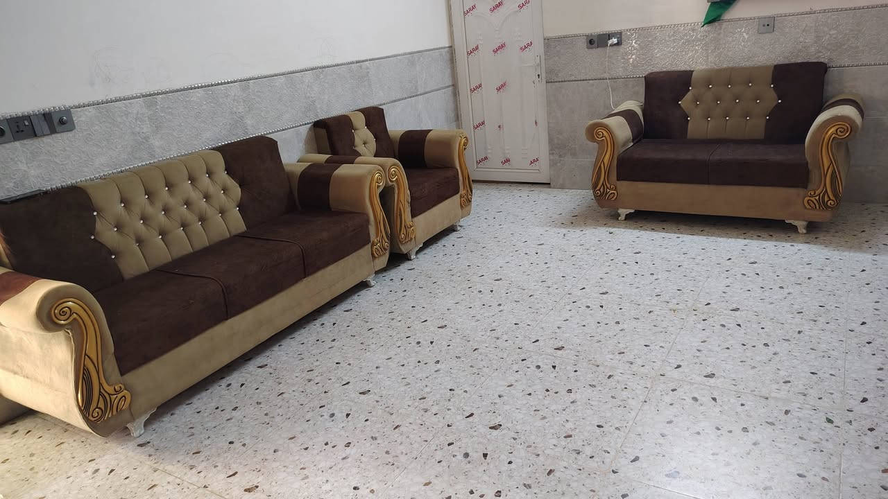قنفات ١٠ مقاعد نضافه ٨٠٪ شراي اتصل *********** نتراهم
