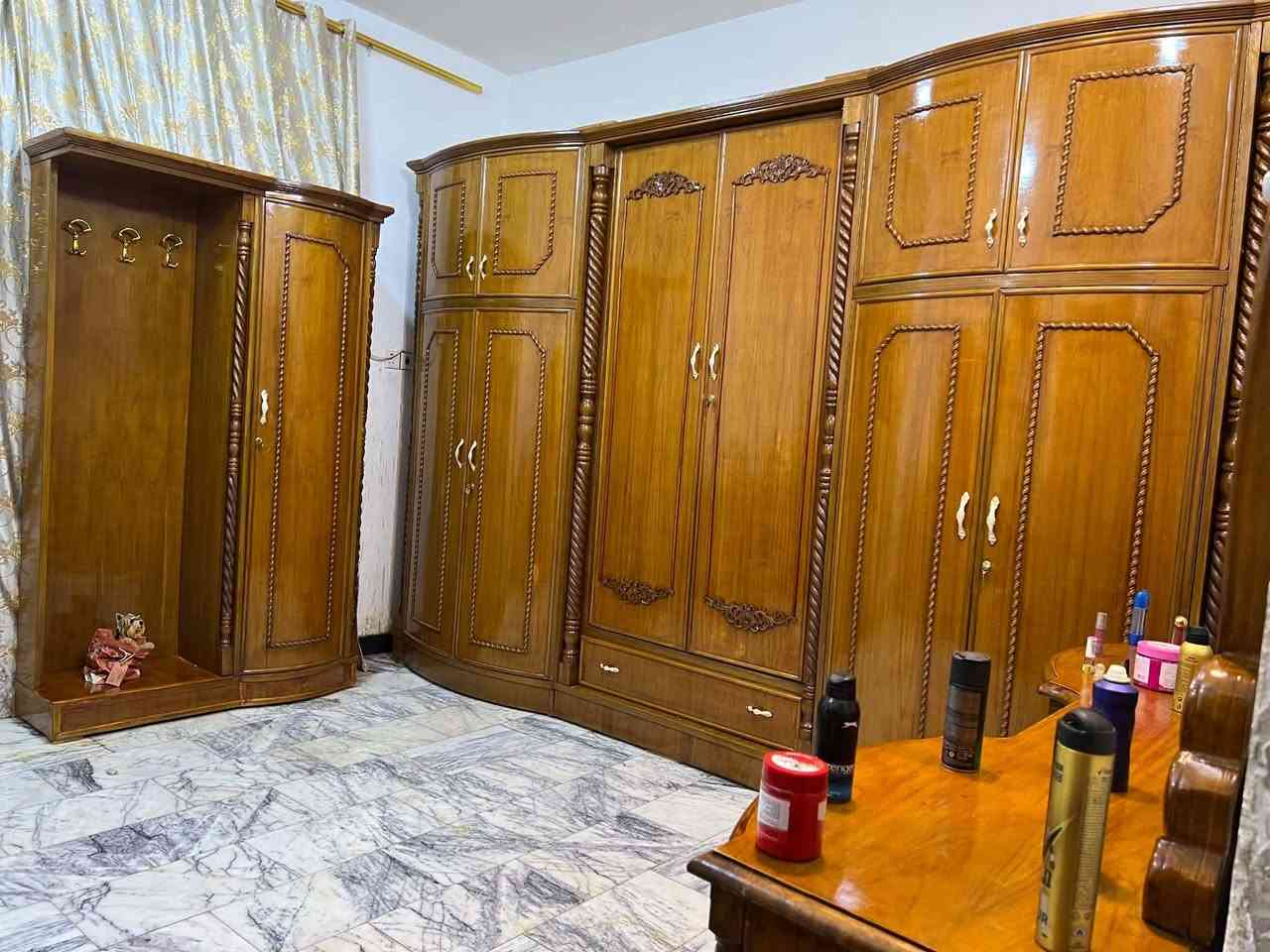 غرفة نوم زان تسكام درجه اولى صاج داخل وخارج شغل ضهر جرجوبه خمسه ملم استعمال قليل مابيها اي ضرر تكمه اخت الجديد مكفوله من الشخط الواقع احله من الصور العنوان حلة حي الجزائر ***********. ***********

نص مكتوب في الصور:
- CandyCamera