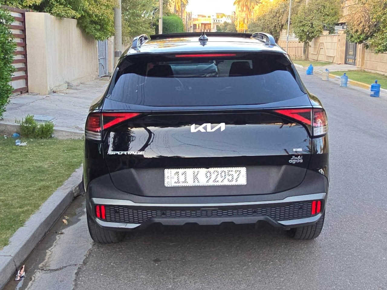 ‏2023 Kia Sportage X Line
 كيا سبورتج 2023

مكانها بغداد حي الجهاد
***********
 

لون اسود

مواصفاتها :

-بنوراما

-بصمة  

-شاشة كبيره على طول دشبول 

-رادارات / رادار امامي /رادار جانبي /رادار خلفي

-حساسات خلفي 

-كشنات تدفة‏  

-كشنات جلد .

-دفع رباعي  نضام جبلي وثلجي وترابي

-نزول منحدرات                                                    

-كشنات كهرباء

-تبريد قطعتين 

-ويل كروم 

-بلوتوث USB ابل كار بلاي والاندروير . 

-حاجب ليد

-نقطه عمياء

-مراة تعتيم

-اشاراة بالمراياة الجانبيه                                     

-فول تحكم ستيرن                                                                                     

-اوتو بريك                                                        

-سايد بريك بصمة                                                       

-شحن اللاسلكي                                                            

-‏داخل اسود جلد 

-نضام قياده أيكو + سبورت + نورمل

-مثبت سرعه

-تحديد مسار والقياده الاليه 

-لايت بلادي Led +  زينون ‏دبل زينون اصلى . 

-رادار الخطوط البيضاء 

-لايتات اربع عدسات + ليد 

‏-شاشة إلكترونية

-تشغيل عن بعد 

‏AUTO HOLD-38

‏39-Auto start

-منفذ شحن في المقاعد الأمامية

-تبريد منفصل السائق عن الراكب مع دكتات تبريد خلفية. 

- جنطة كهرباء 

فول 

وبعد كومه مواصفات

ماشية 70 الف كيلو 

السعر:182 وبيه مجال  

حادث جاملغ امامي فقط والسونار مرفق بغداد, العراق
