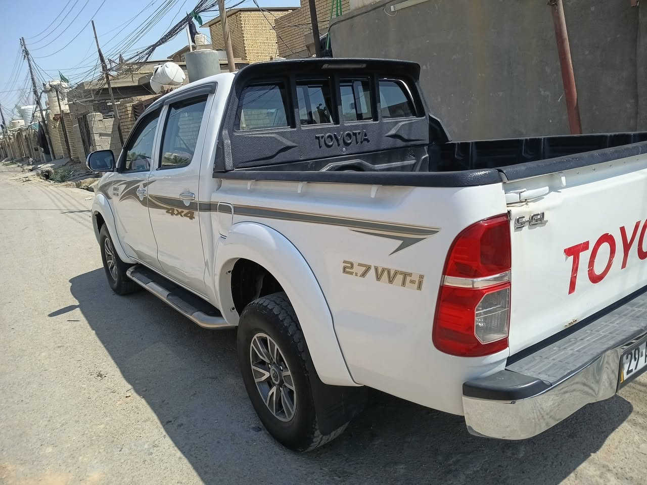 هايلوكس ١٥ بأسمي رقم واسط مكفولة سياره جاهزة السعر 220$مكان السياره بغداد ***********
