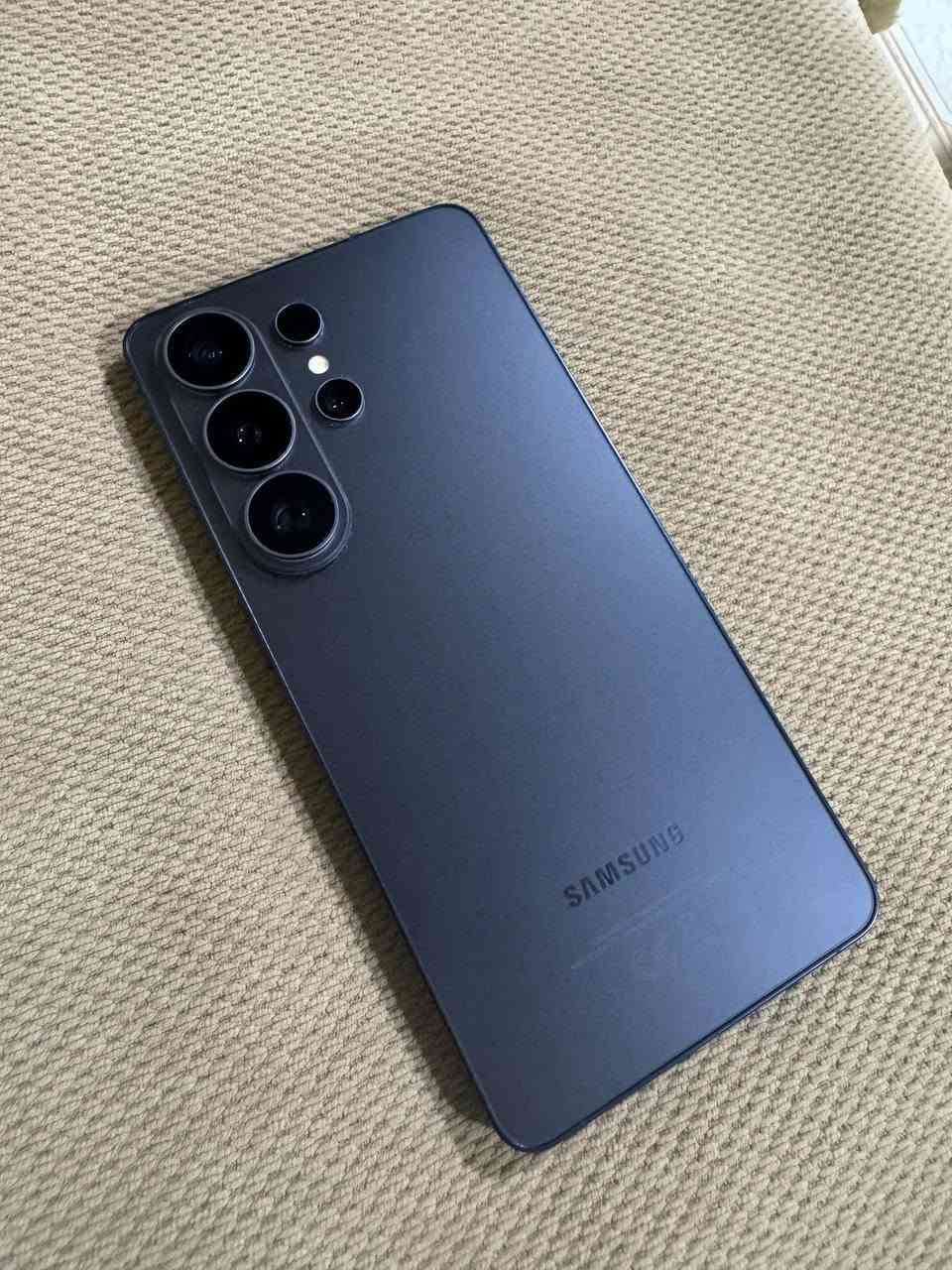 S26 ultra
لون اسود
ذاكرة 256
استخدام شهر ونص
نظيف جدا

التواصل على الرقم 
***********
