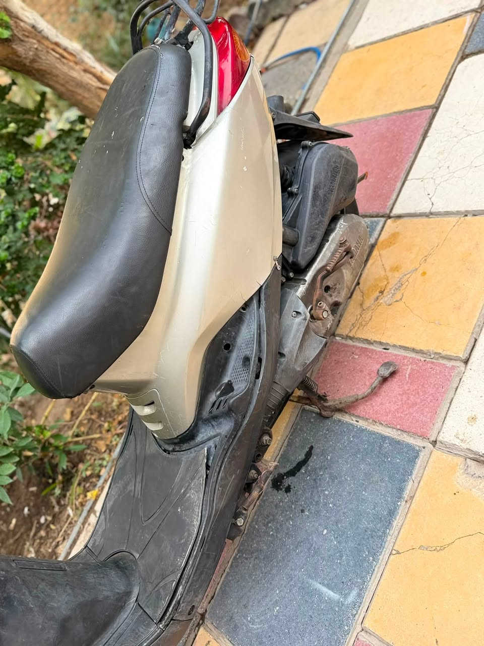 سلام عليكم 
لبيع بريز 140 دراجة مختمه من طول لطول مبيه نقصً
تخم تاير جديد  طسه ناعمه نص نكره كله شغاله دراجه  مامفتوحه كلشش جديدة سعرها 625 وبيها مجال  مكاني شارع فلسطين 
وهذا رقمي ***********
