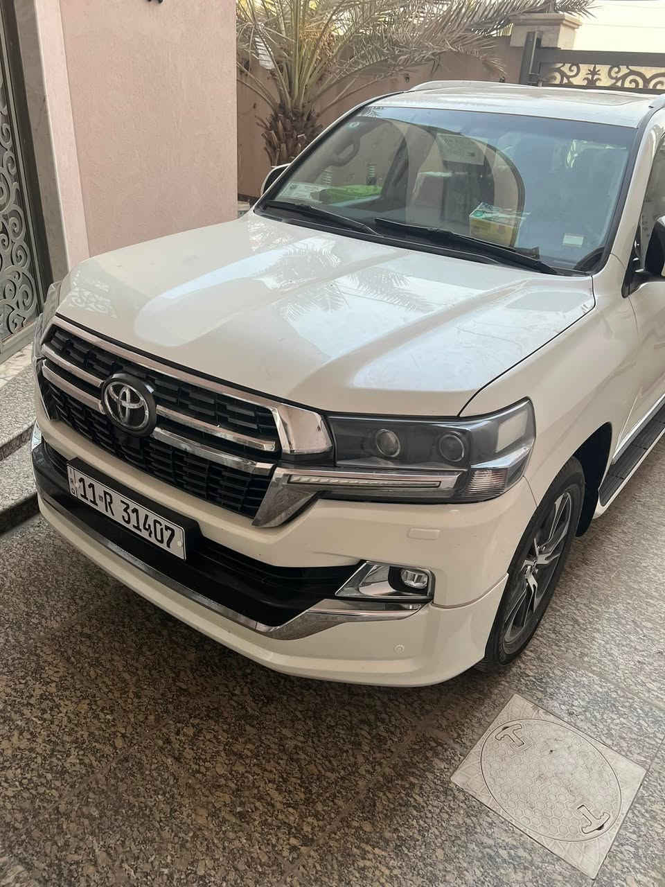 لاندكروز • ٢٠٢٠ • رقم بغداد