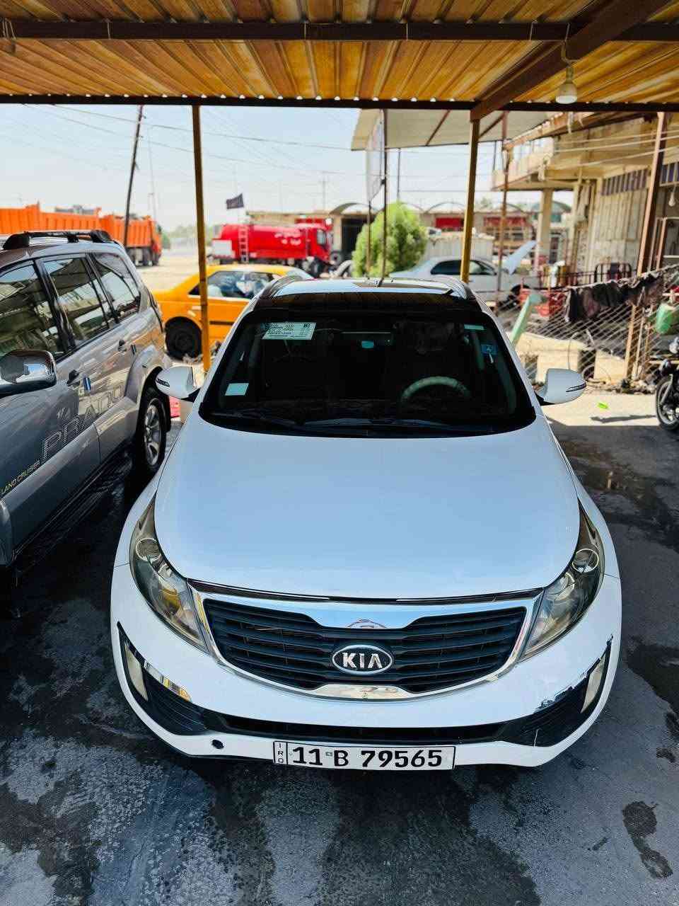 🚙 كيا سبورتج 2011 للبيع
كيا سبورتج 2011 خليجي
 بااسمي سنويتها 2031

  بيها ربع باب صبغ  اثر شخوط  وبيها صدعات بسيطه  بالنيد  والباقي مكفول 

المكينه مفتوحه شرط لا تبخير ولا تنقيص 
تبريد شغال السياره حلو وماناقصها شي
🔹 المحرك: 2000 CC
🔹 القير: أوتوماتيك
🔹 الدفع: أمامي
🔹 اللون: أبيض
🔹 خليجي
🔹 فل أوبشن vip
🔹 فتحة سقف
🔹 تحكم ستيرن
🔹 مرايات كهرباء
🔹 ضبابيات
🔹 تكييف
🔹 السيارة نظيفة ومرتبة
📍 الموقع: [الديوانيه - الشافعيه
📞 للاتصال: ***********
