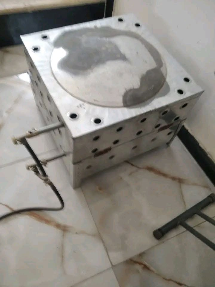 غراض للبيع كوت حي الحكيم تواصل ***********
