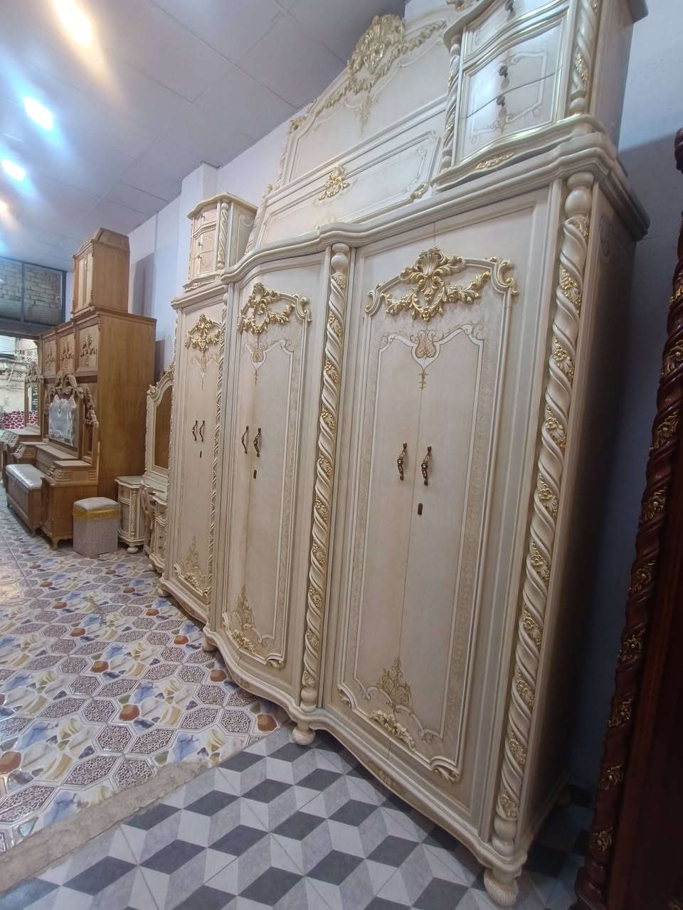 سلام عليكم خرف نوم مصريه درجة اوله سعر خاص العنوان الناصريه السيف الستفسار ***********
