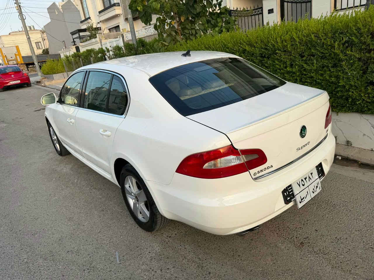 سكودا يوبر بي موديل ٢٠١٢فول فول مواصفات مكينه ٢٠ سياره كي زور جوان و بي كيشه يه به شه رتي هه موو شتيك ديفروشم حيزام صبوغه لو جواني داخلي نيه ليدراوي نيه كيرو مكينه و تحويل بناو كردن بشرت سعري ٦4ورقه و مجال *********** أربيل, العراق
