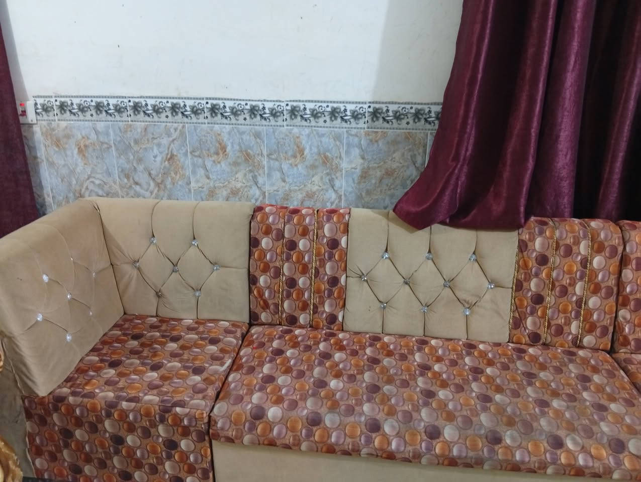 تخم ديوان • ٨ قطع • بي مجال