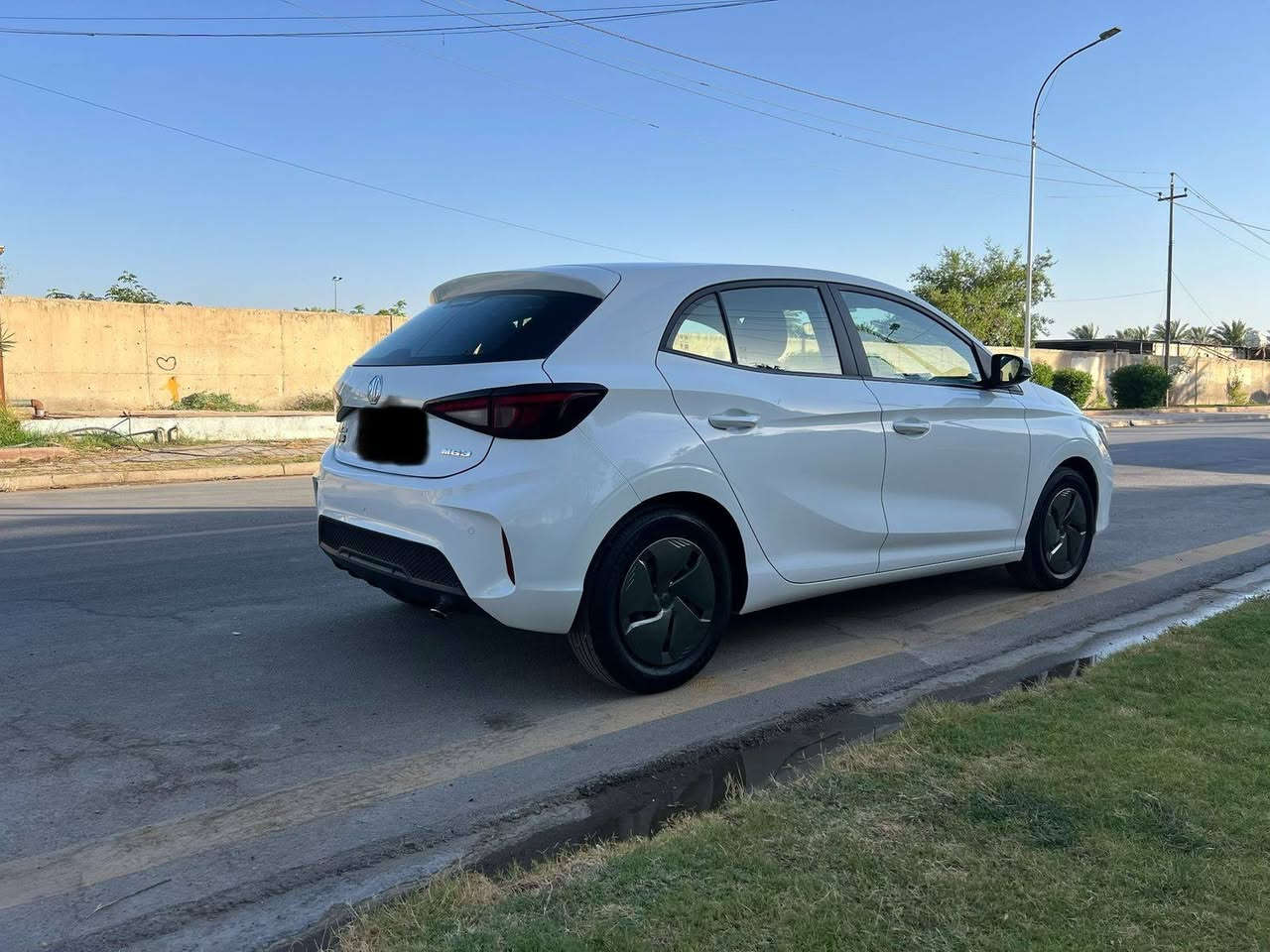 السلام عليكم
اخوان MG 2025
السعر (100) او بيها مجال 
سياره معروفه بل سوك شنو مواصفاتهه
بس مشدود الها منظومة غاز
سياره حلوه او جديده
مال الاهل
مكانها العامريه
اخوان مكلف بل نشر اي استفسار
الاتصال واتس(***********)
