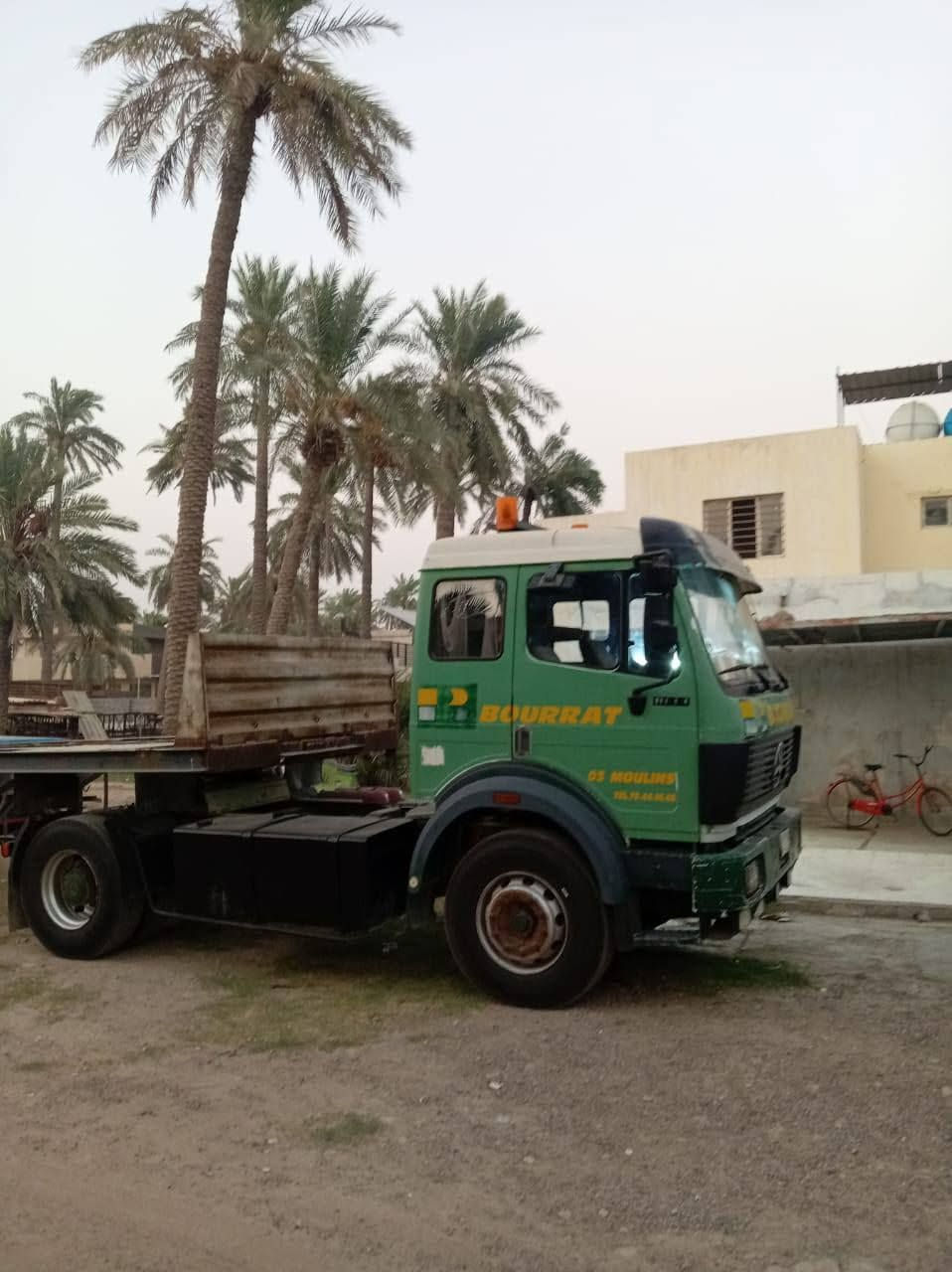 سلام عليكم كرواتي البيع موديل 93 مسجله تنكر بيع راس وعربانه شلع العربانه وربيه ثلاث محاور سياره تبريد شغال راس جاهز العمل تخم تاير سياره الماني بلادي المكينه سته سنويه صاقطه تحويل ثاني يوم 
المكان بغداد ابو غريب رقم ولاستفسار تصل ودلل ‏‪***********‬‏
سعر 165بيه مجال
