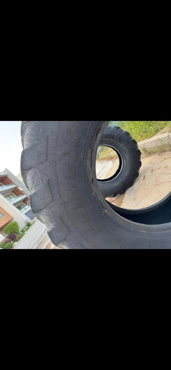جوتيك تايه ي jcbبؤفرؤشتن حجم٢٤به١٤٠٠
***********

