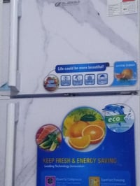 ثلاجه للبيع مشتريها ٤٥٠ الف رايدها٣٥٠ الف وبيها مجال للشراي رقم بيه وا...