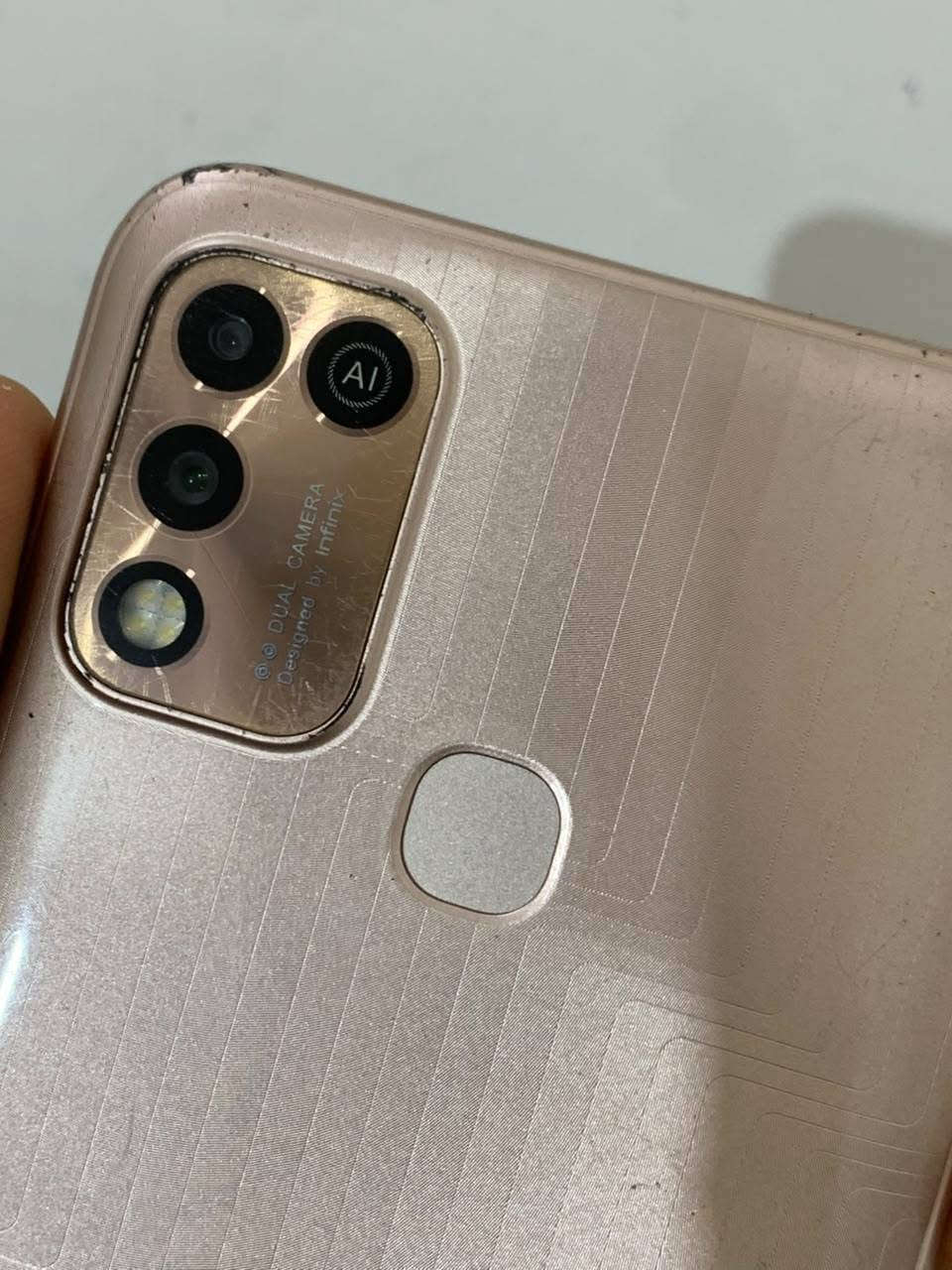 للببع او مراوس وانطي فرق
انفنكس هوت11بلاي
Infinix HOT 11 Play
الموبايل بلادي ما مفتوح
ولا داخل صيانه ابد 
شغال كامل ونضيف 
الذاكرة 128
العشوائية4
البطارية6000 انسى الشحن
بصمة اصبع
+بصمة وجهـ
كامراته تخبل
 صافيات زلاااال
موبايل شغال كامل ونضيف
 مال جناي 
♦(( السـعـر 75 الف )) 
العنوان الرمادي
شراي اتصل 
هـ***********
