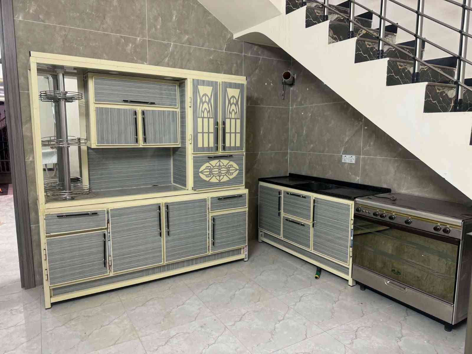 كاونترات للبيع المكان بغداد ***********بي واتساب أو تراسلوني خاص
