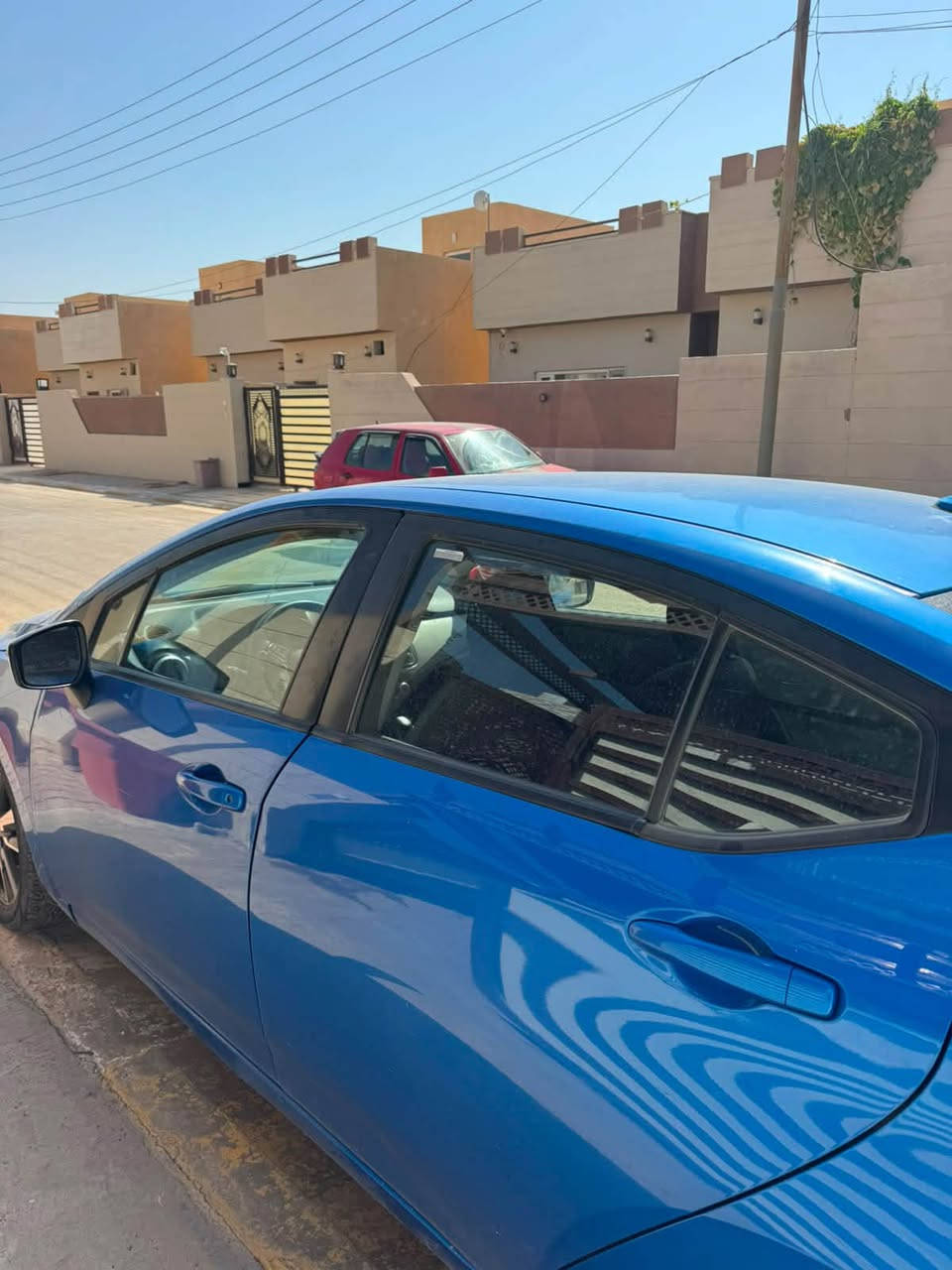 السلام عليكم ورحمة الله وبركاته
نيسان فيرسا 
موديل 2021   مواصفات sv 
بصمة 
شاشة جبيرة ابل كار بلي اندرويد اوتو 
رادار امامي خلفي جانبي 
حساسات خلفية 
تحديد مسار 
ماشية 62  الف قابل للزيادة 
دهن الكير مبدل 
السيارة حادثهة بامريكا جاملغ سايق وبنيد 
وبلعراق انضرب باب السايق 
ايرباك بردة طاك وراجع 
كير محرك بشرط 
صدرها الامامي نص عمر شيحتاج ماعرف 
رقم سليمانية باسمي 
تحويل او وكالة بشرط 
مكان السيارة تكريت 
السعر 105  وبيها مجال 
للاستفسار ***********
