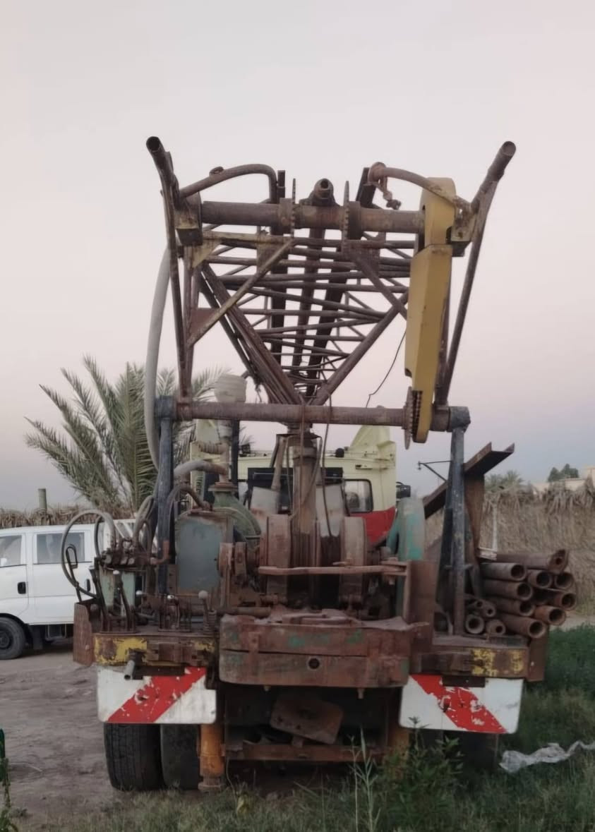 *********** *********** )(عليكم حفاره ابار ارتوازيين للبيع الحفاره جاهزه للعمل روسيه الصنع السياره مالتها فولفو والجهاز الحفر روسيا السنه نوع زيل بيها عده 80 متر وياها اثنين روس حفر للاستفسار اعلى

نص مكتوب في الصور:
- ١١:٤٣ ص