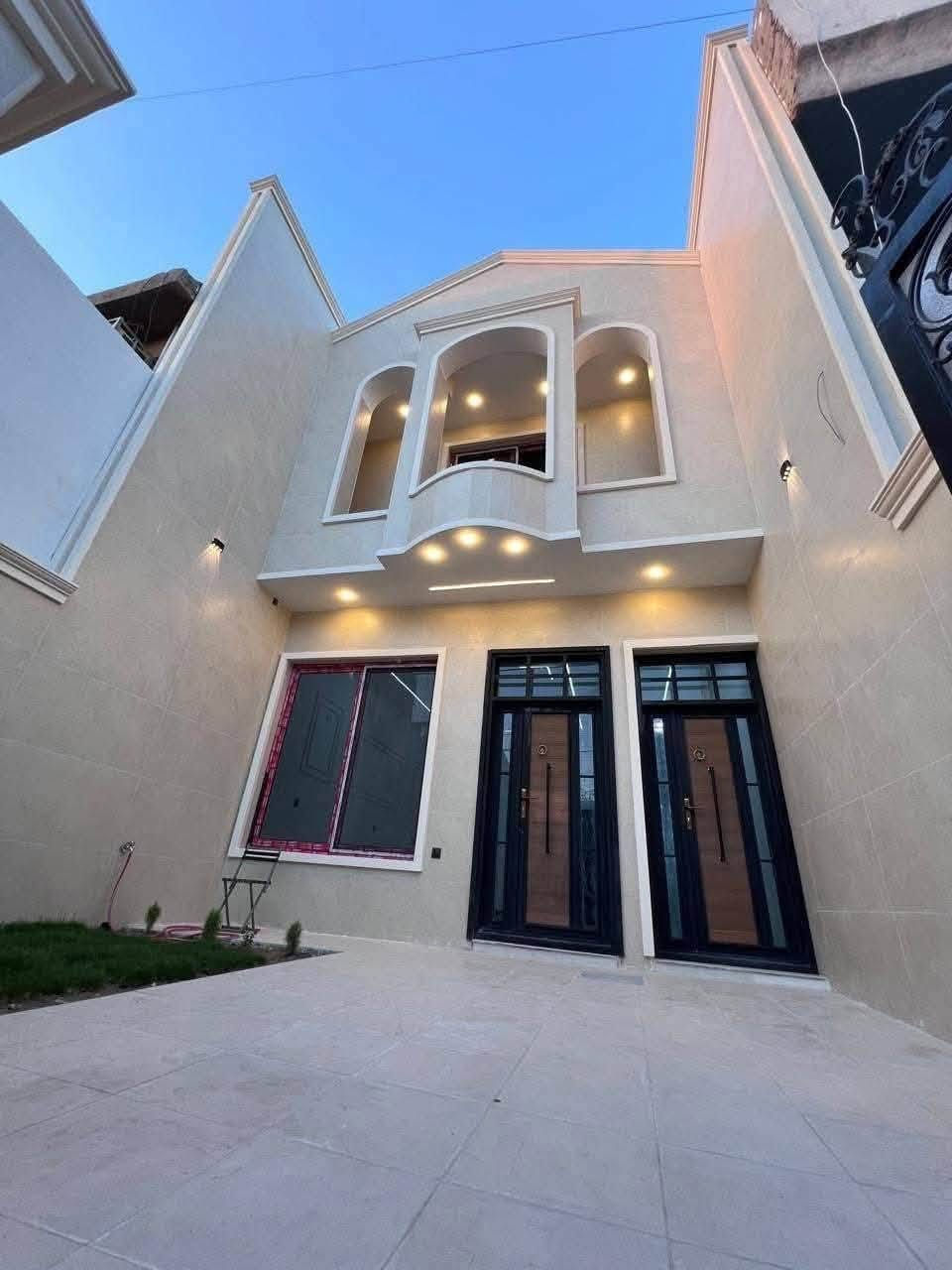 جبنالكم 🫵بيت 🏠العمر👌
دار للبيع مساحه 150 متر 

السعر340 مليون ووبي مجاال
حي الجهاد مربع ديوان مخابرات 

خمس غرف نوم 😴 

كراج حديقه صاله مطبخ حولي مع صاله داخليه 

وغرفه نوم 🛌 في الطابق الأرضي 

الطابق الثاني 

ثلاث غرف نوم مع حمام 🛁 

طابق ثالث 

غرفه بيتونه صطح للاستفسار 👇

***********
