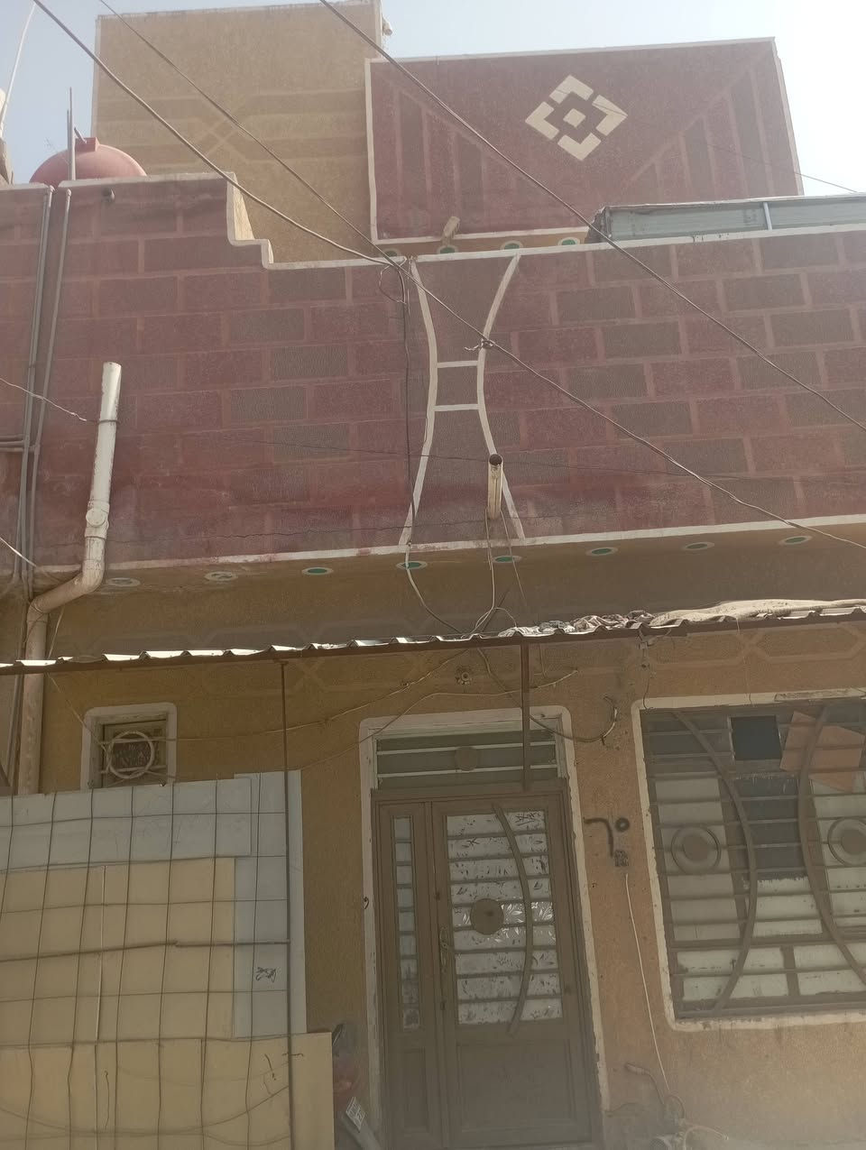 سلام وعليكم البيت لبيع خمسين متر مربع عنوان كربلاء حي نواب قرب الحولي أو قرب مستشفى الكفيل  ***********
