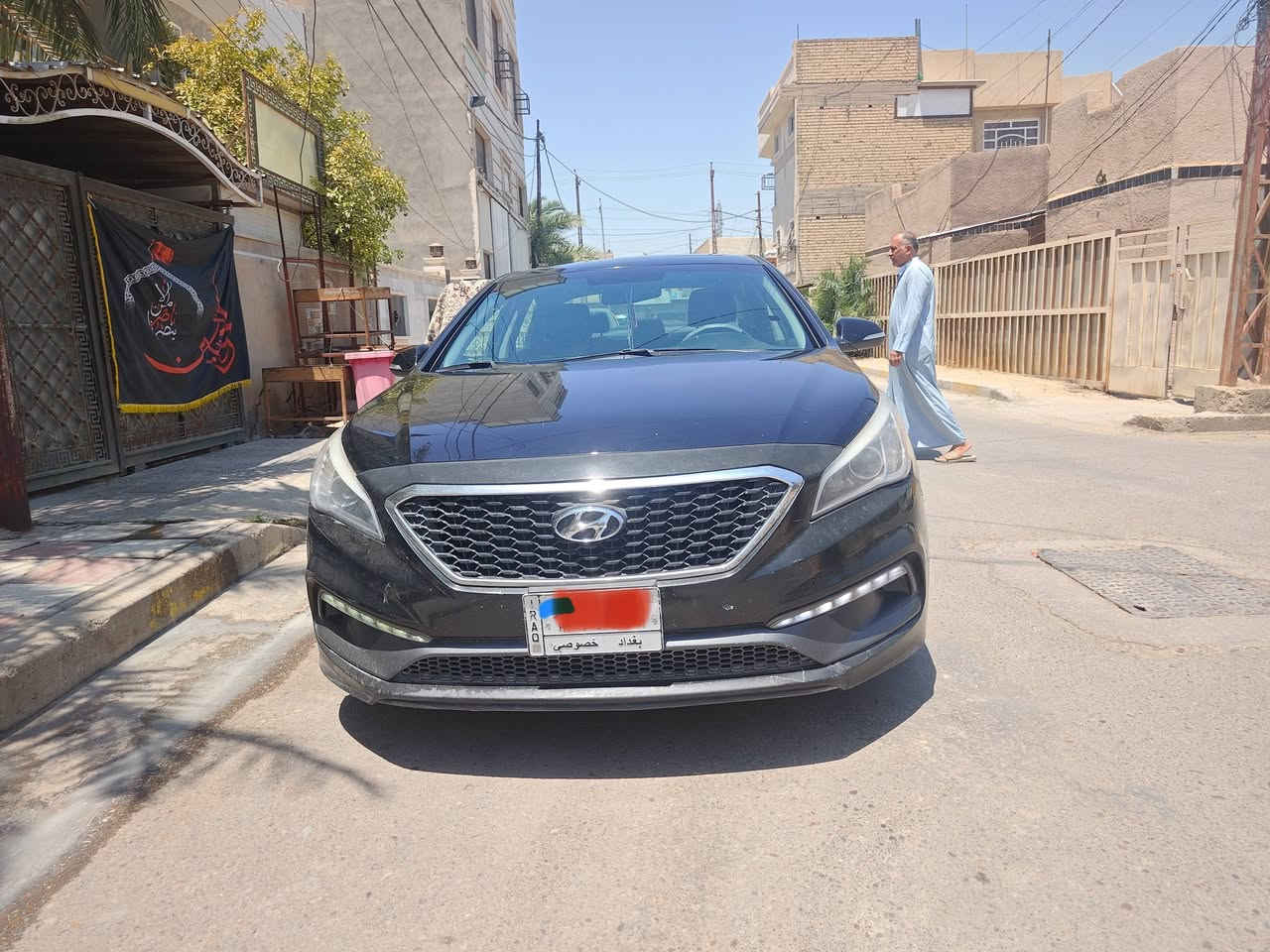 السلام عليكم 
سوناتا وارد امريكي 2016
باب السايق مبدل
المواصفات
بصمة 
فتحة 
رادار 
ترحيب
بصمة ابواب 
شاشة كبيرة 
صندوق ذكي 
ماشية 74
السعر 127 وبيه مجال
***********
