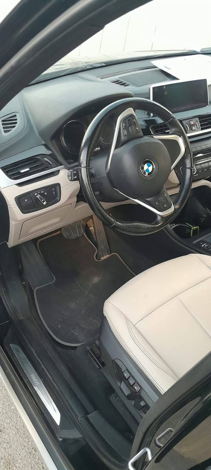 الاسلام عليكم BMW X1 موديل 2020 ماشيه 21 الف سياره زيرو مانقصها برغي مستعجل علا بيعتها صور حادث مرفق مع المنشور وسونار السياره فول مواصفات مكينه المرغوب 2000 توين تيربو 
وباقي المواصفات معروفه السعر 135 وبيها مجال عنوان الكاظميه جكوك ***********

نص مكتوب في الصور:
- I ❤️