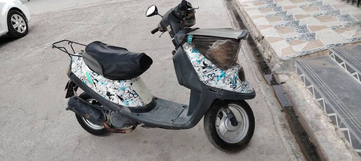 سلام عليكم دراجه لبيع محرك نضيف تشغيل سلف بس نقص باتري وكلوبات هاذ نقص بيع مستعجل ١٨٠بي مجال عندي عمليه وريد ابيع مكان كركوك منطقه ٥٥..***********
*********** 🌹
