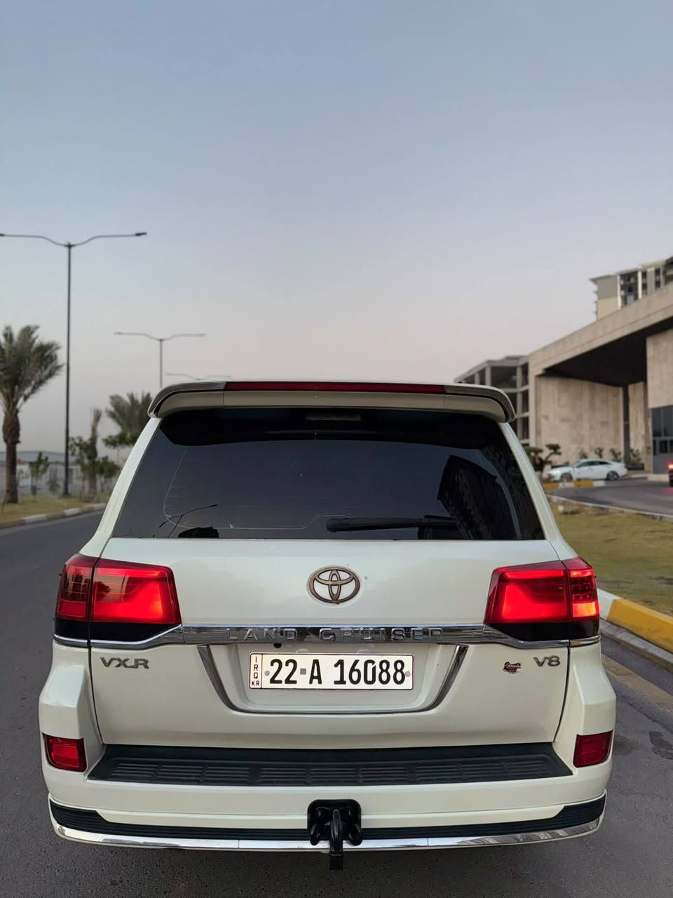 لاندكروز VXR ٢٠١٦ مواصفات خليجي 
ماشيه ١٣٠ الف 
رقم هاتف***********
