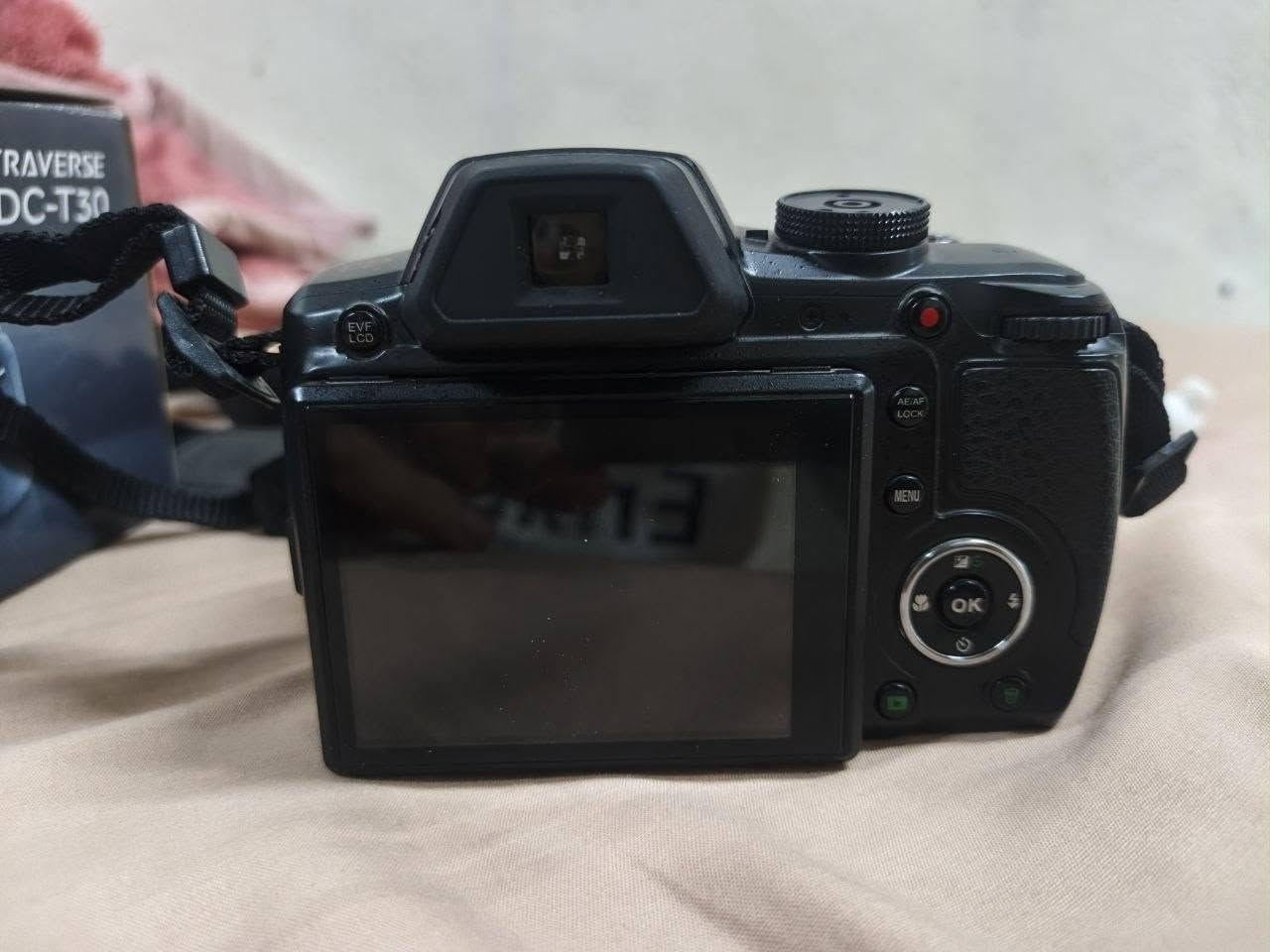 📸 للبيع كاميرا Haier Traverse DC-T30 📸
كاميرا بحالة جيدة ومناسبة للتصوير الشخصي، المناسبات، والفيديو، وتجي وياها كامل ملحقاتها.
المواصفات:
• الموديل: Haier Traverse DC-T30
• دقة 18 ميگاپكسل
• 36X Optical Zoom زوم بصري
• عدسة 4.3–144mm
• فتحة العدسة F3.4–5.7
المرفقات وياها:
✅ رام/ذاكرة 16 گيگا
✅ حزام حمل
✅ كارتونة الكاميرا
✅ قرص البرامج الأصلي للحاسوب
✅ واير ربط الكاميرا بالحاسوب
✅ واير الشحن الأصلي
💰 السعر: 100 ألف دينار فقط — وبي مجال للجادين
📞 للتواصل: ***********
📦 كلشي موجود وياها مثل ما واضح بالصور.
